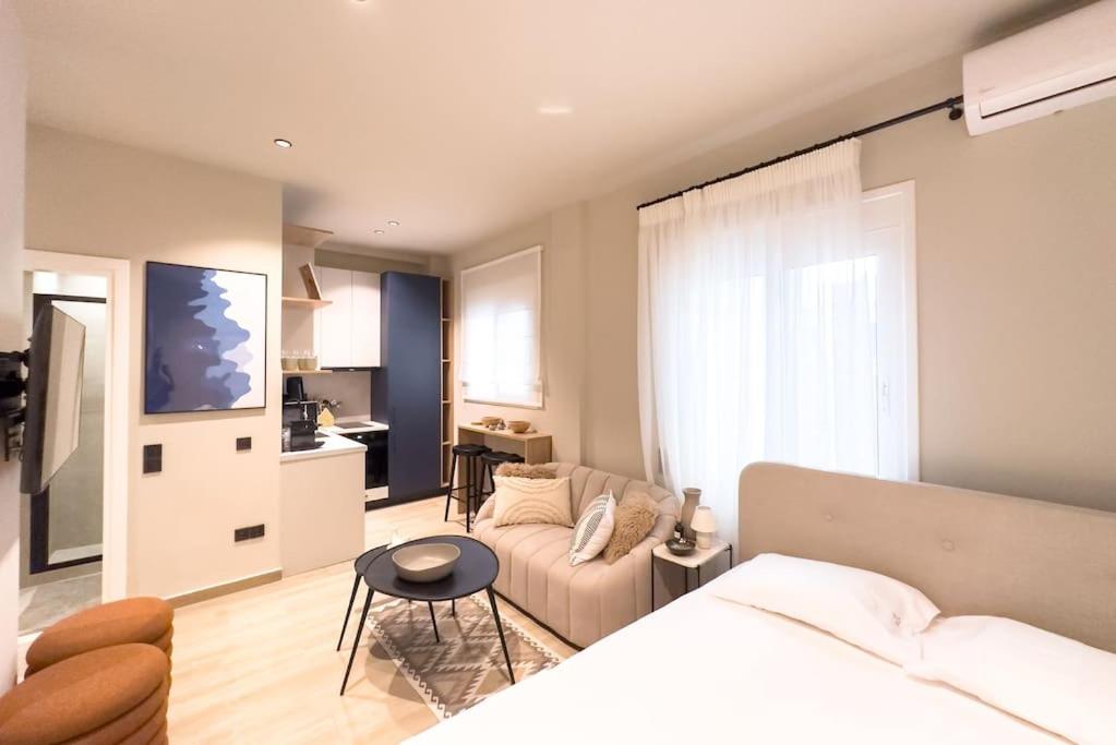 Athenian Luxe & Cozy Studio