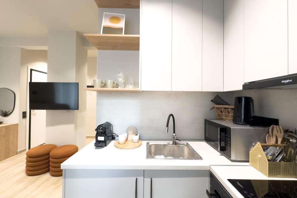 Athenian Luxe & Cozy Studio