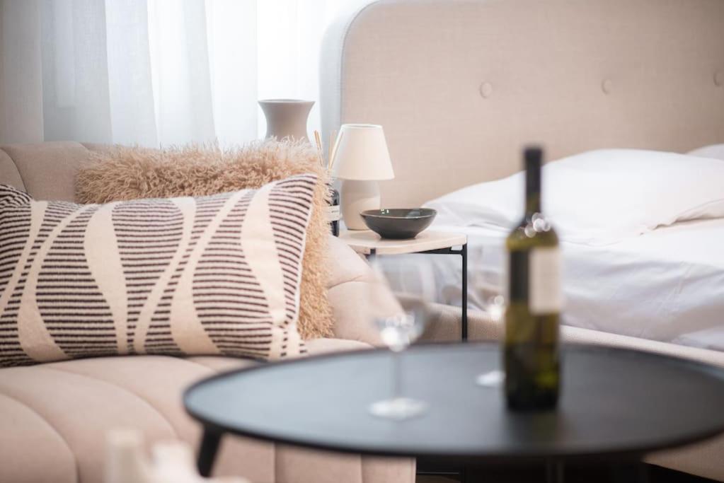 Athenian Luxe & Cozy Studio