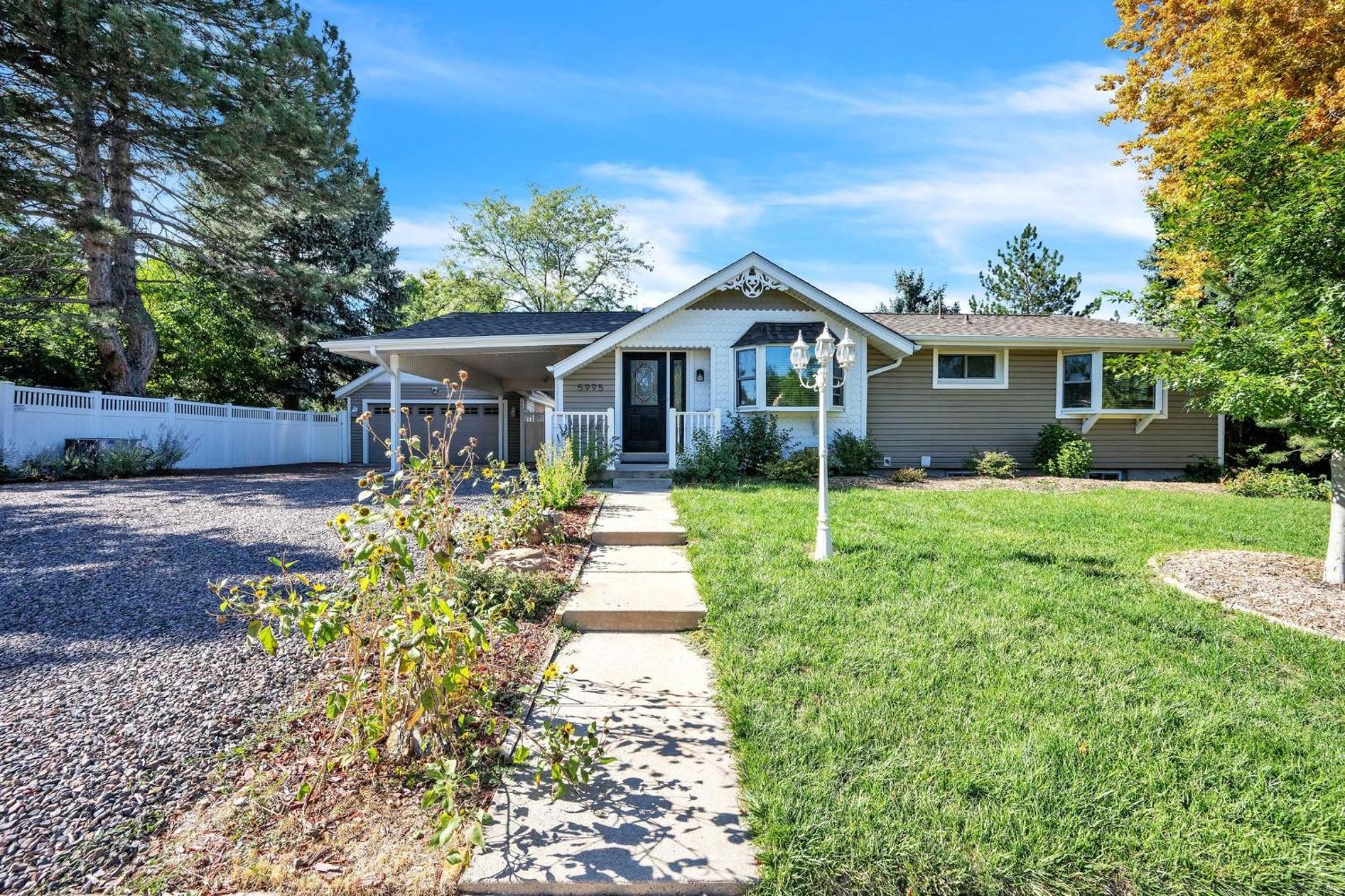 Bright & Cozy House Centennial Littleton 4 Bed 3 Bath