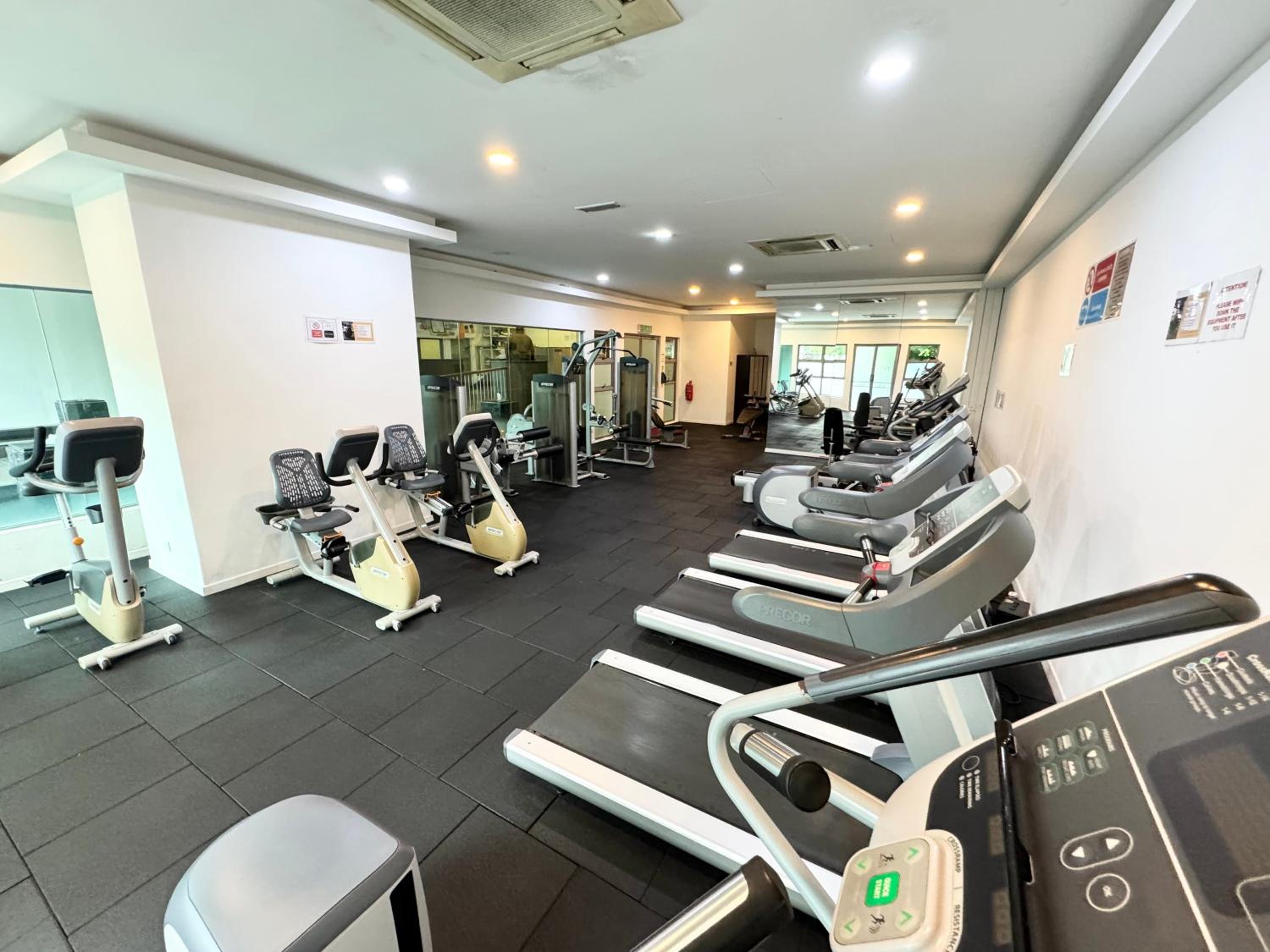 8 KLCC 5 minutes to Jalan Alor Street Bukit Bintang Pavilion 10 Pax 3R2B