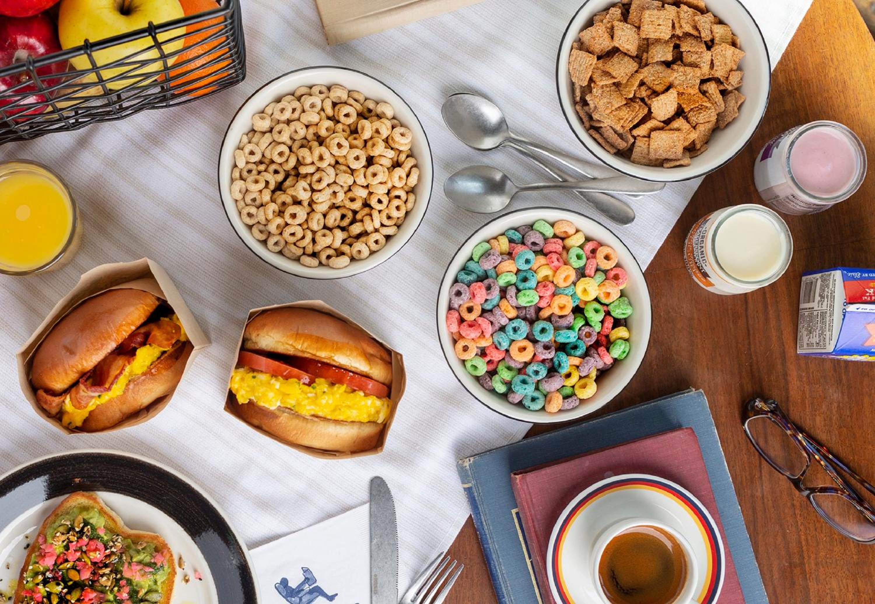 Bloomington Vacations - Graduate by Hilton Bloomington - Property Image 3