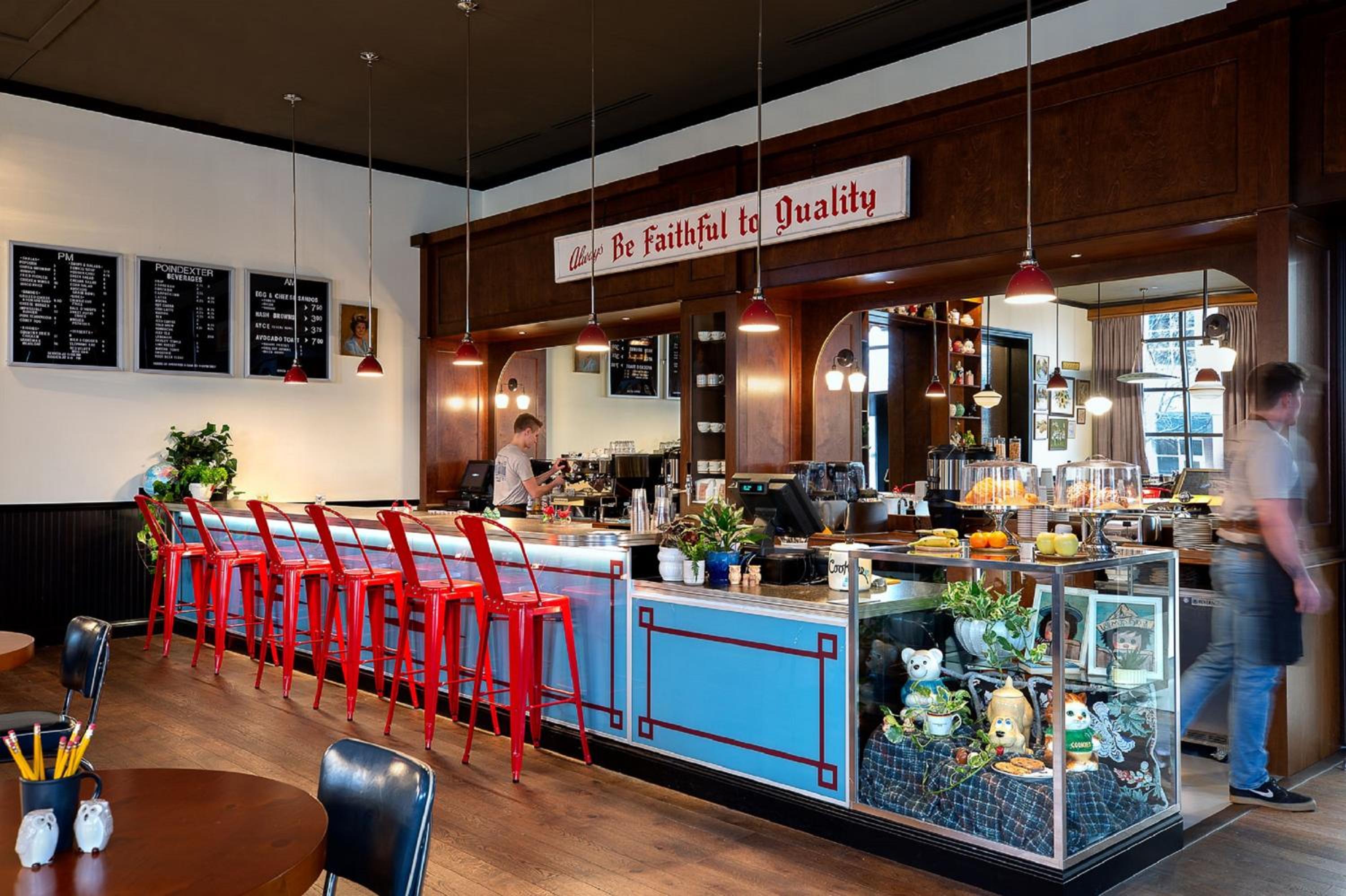 Bloomington Vacations - Graduate by Hilton Bloomington - Property Image 2