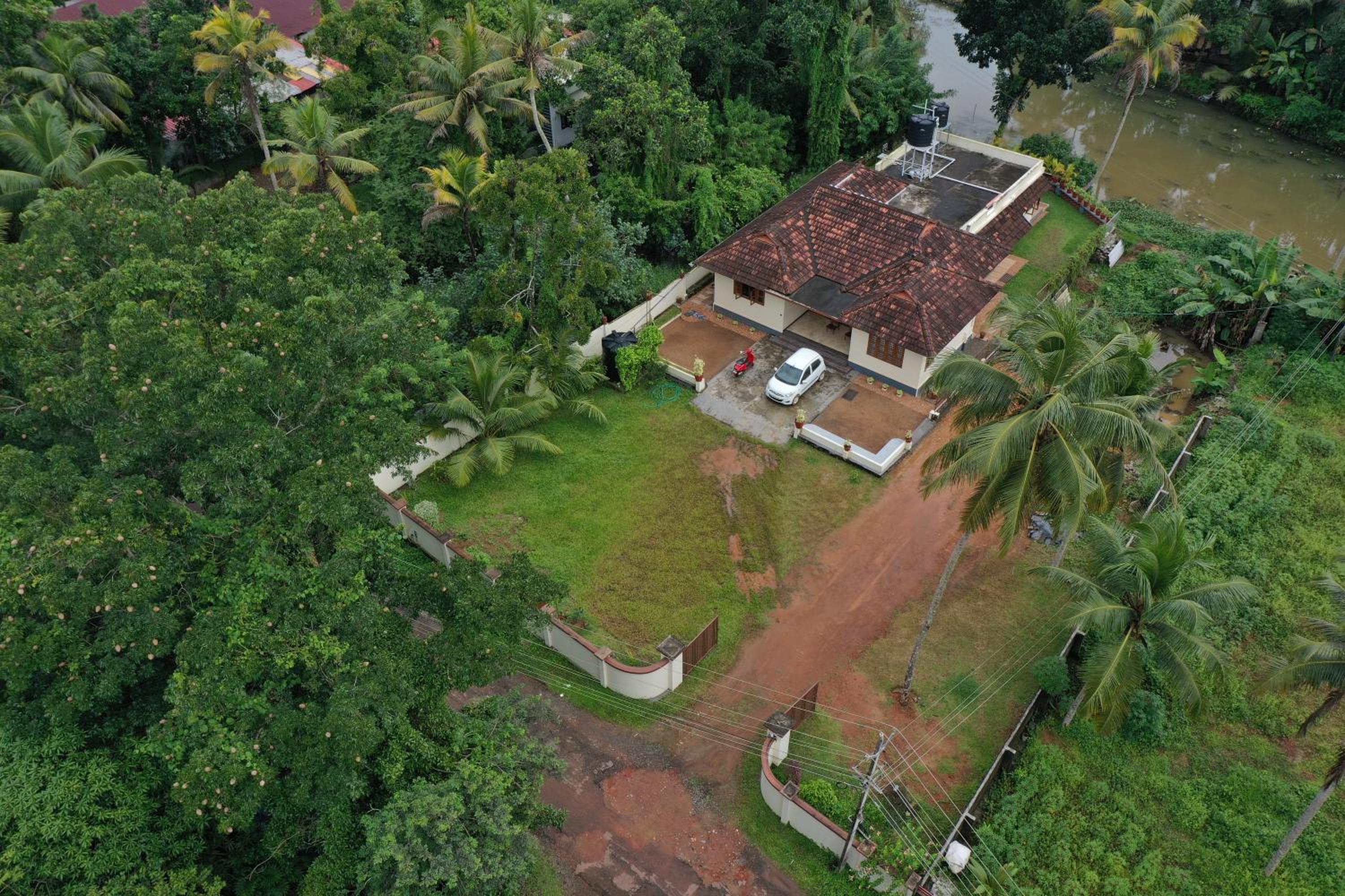 Neelambari - Exclusive Riverside Stay Only One Guest Group at a Time