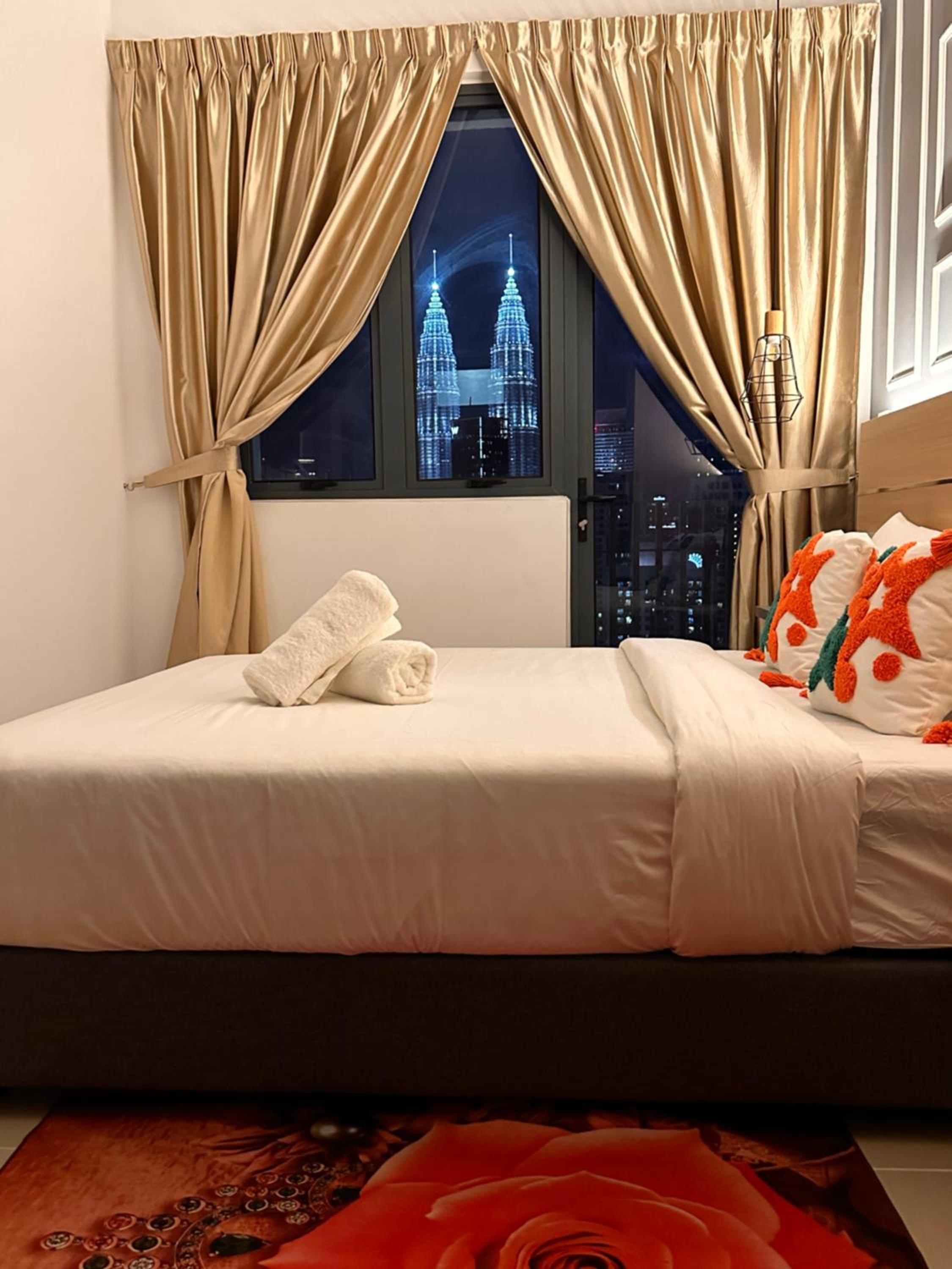 THE LUXE INFINITUM KLCC By KL MALAYSIA