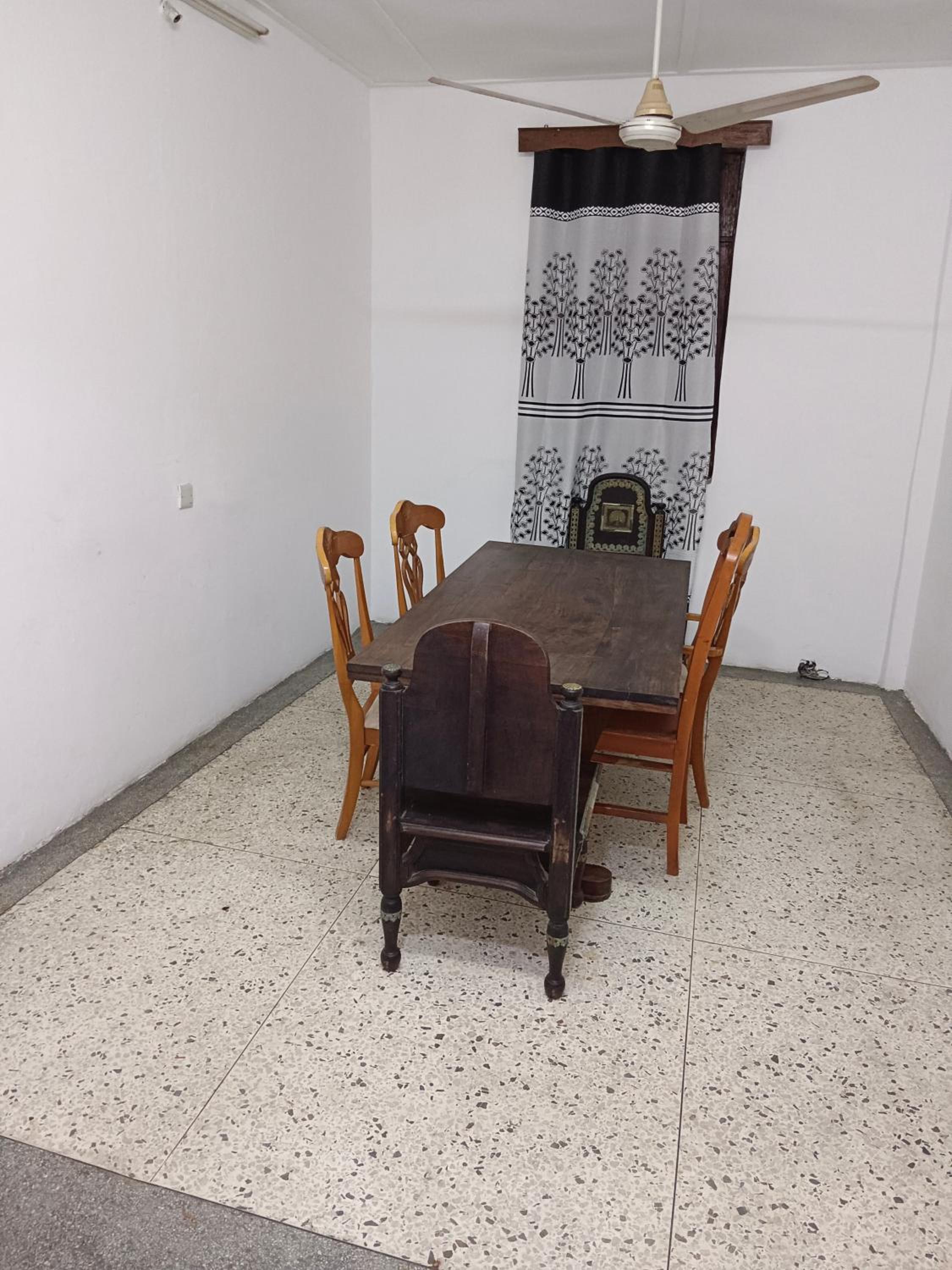 Luhasa second floor apartment