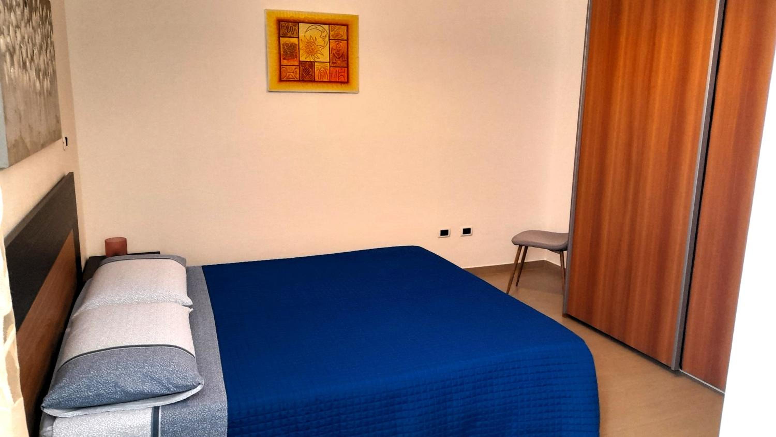 Maria Teresa's Two-Room indipendent