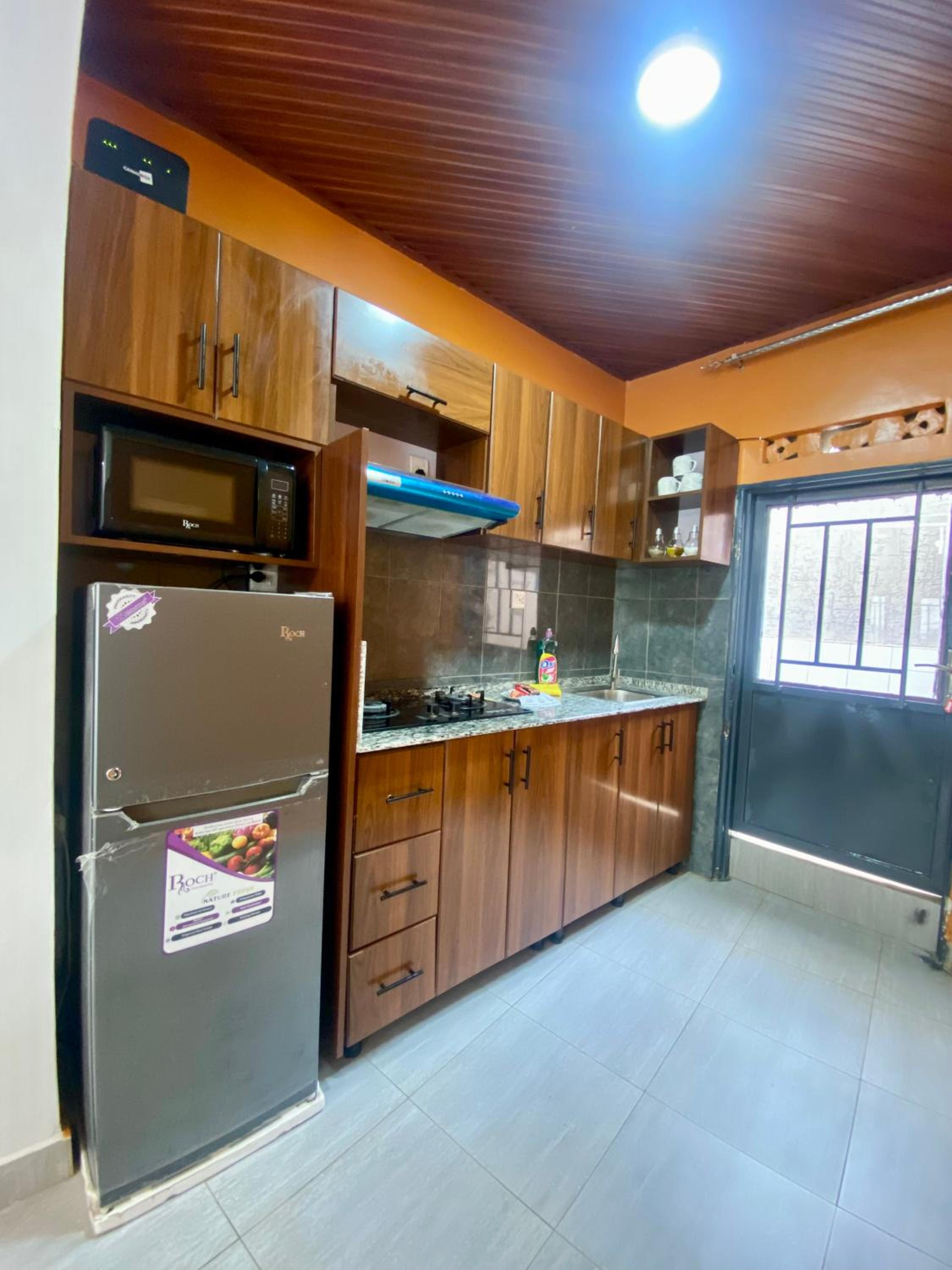 Unique 1 bedroom with Parking view 3