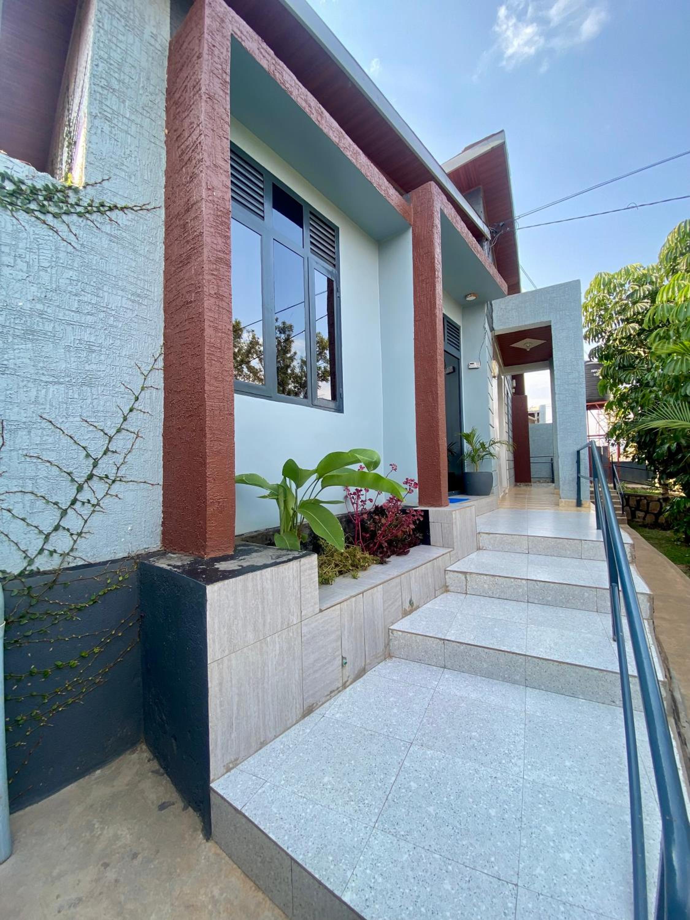 Unique 1 bedroom with Parking view 4
