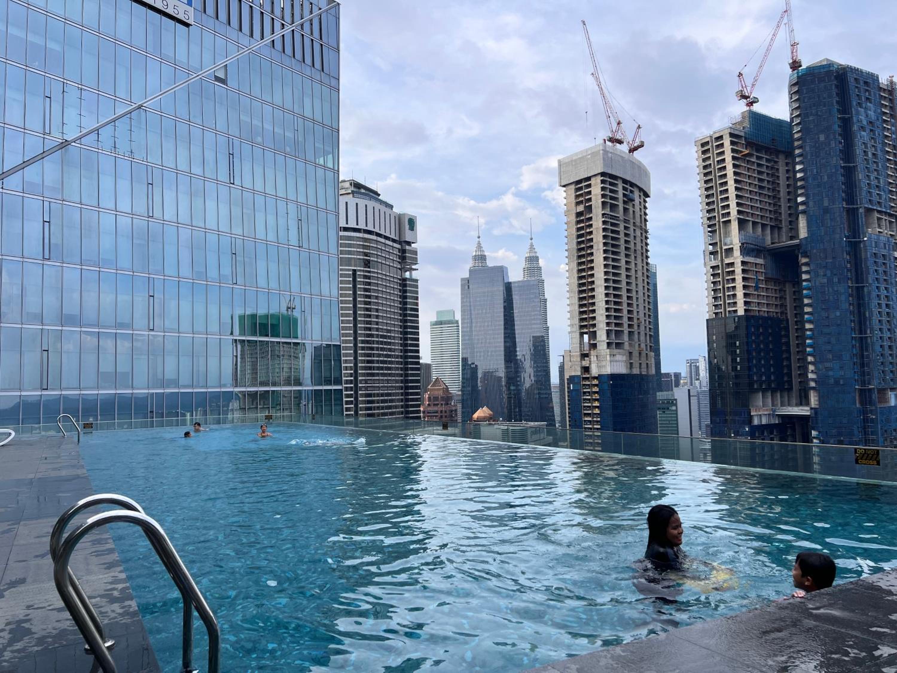 Dorsett Bukit Bintang with Bathtub by Prestige