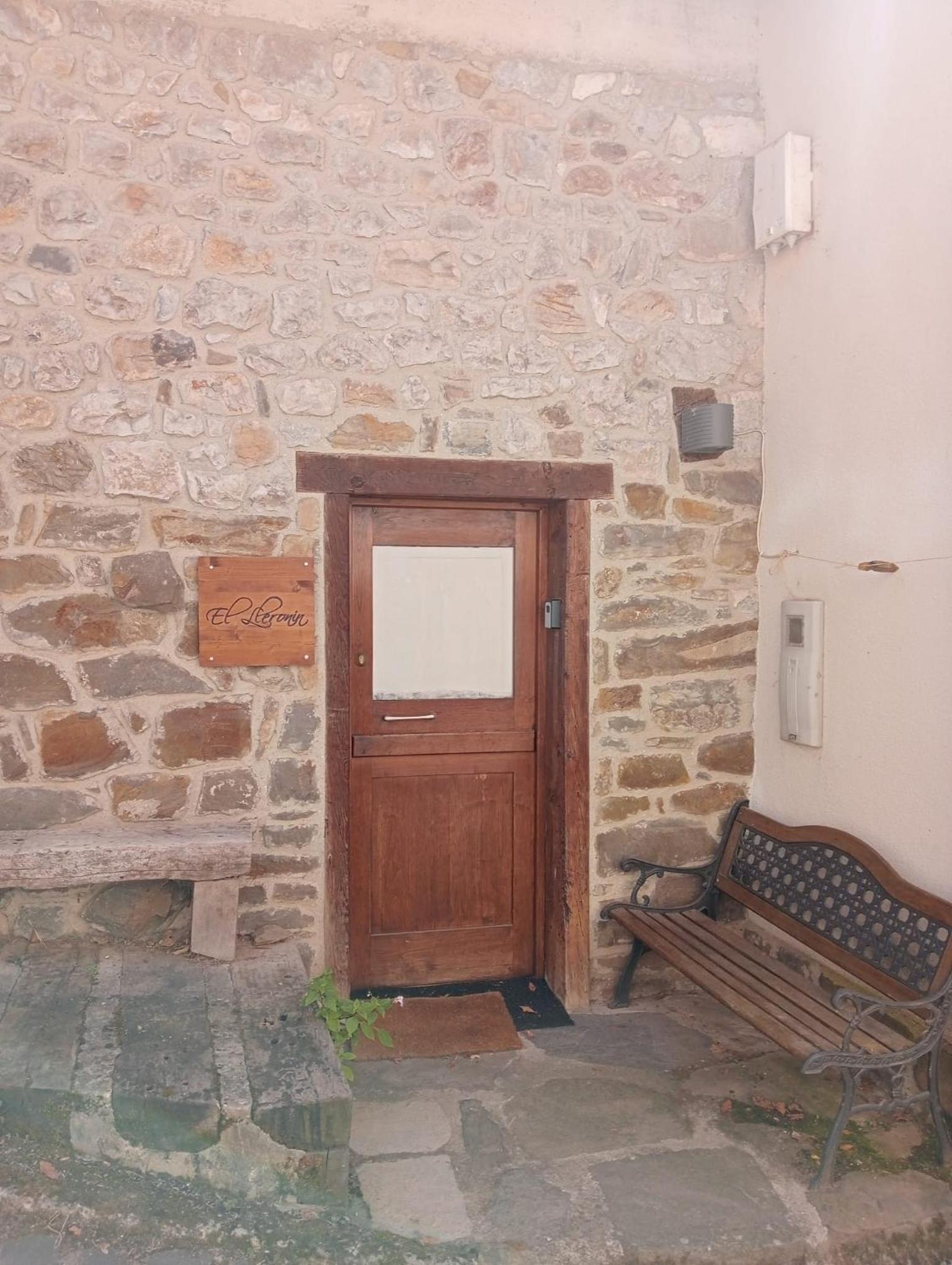 Apartamentos Rurales El Lleron view 2