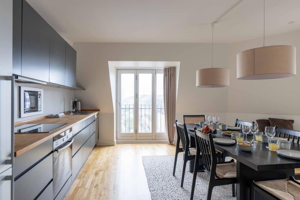 2BR with Amazing City Skyline View view 5