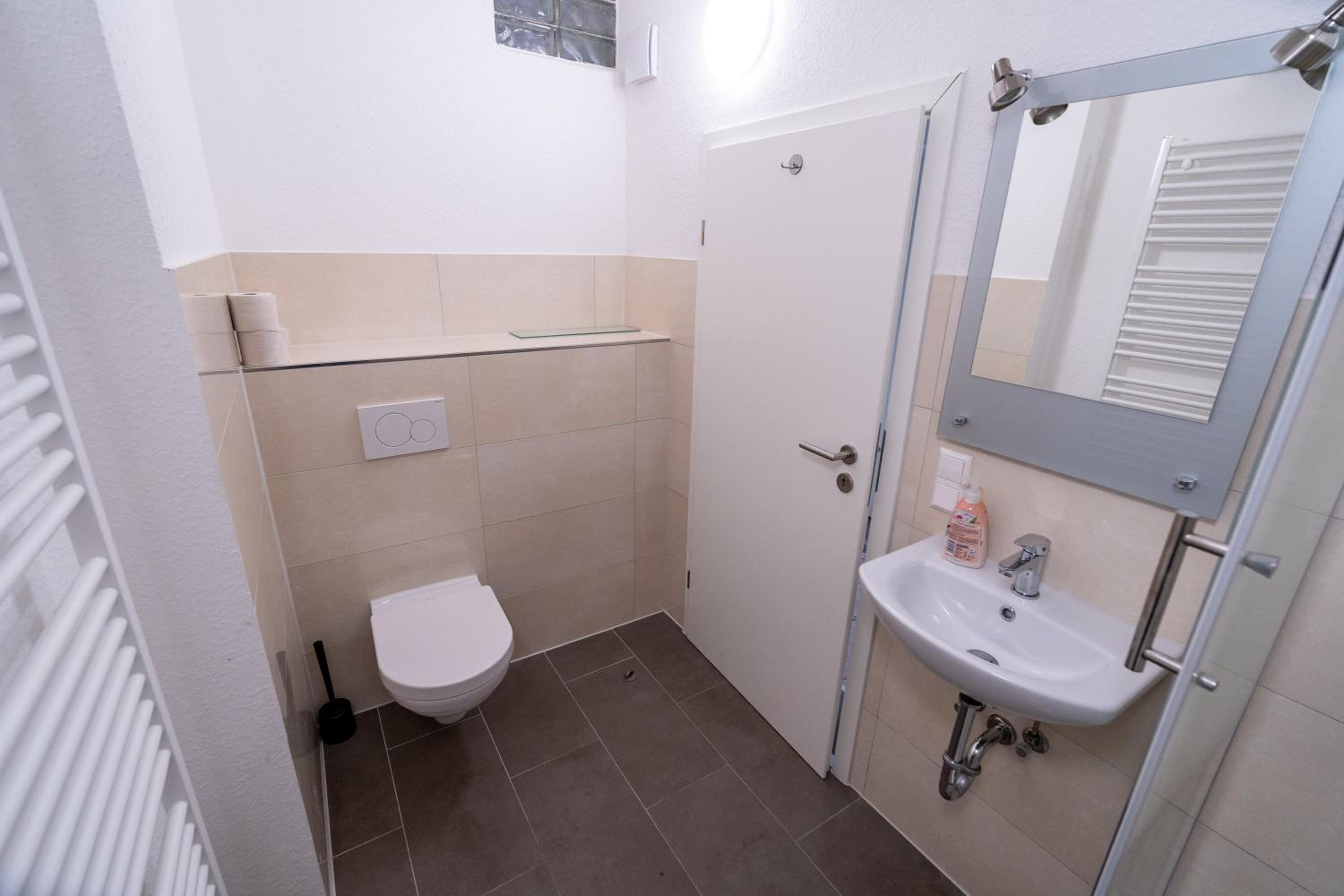 Atrium Apartments - Roon