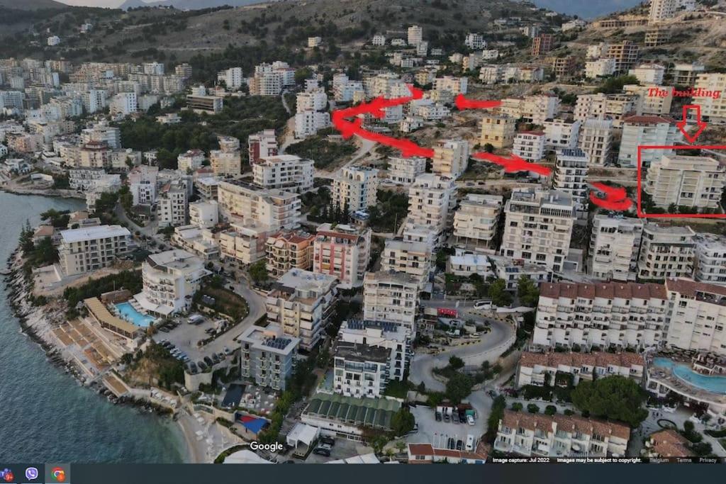 Seaview apartment! Public Parking near the app!
