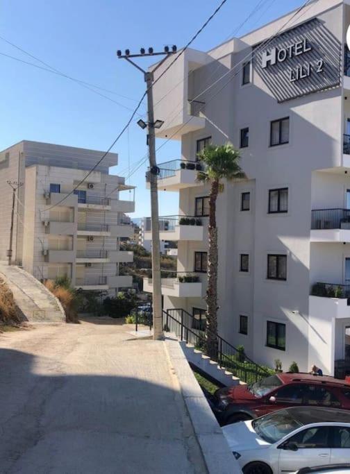 Seaview apartment! Public Parking near the app!