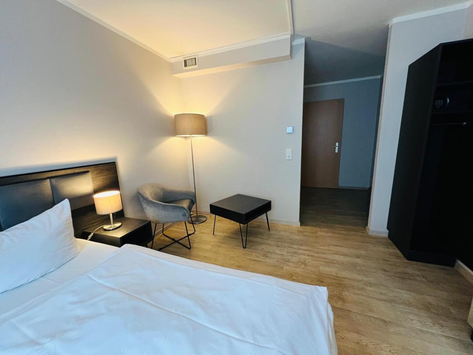 Offenbach Vacations - Hotel B99 - Property Image 2