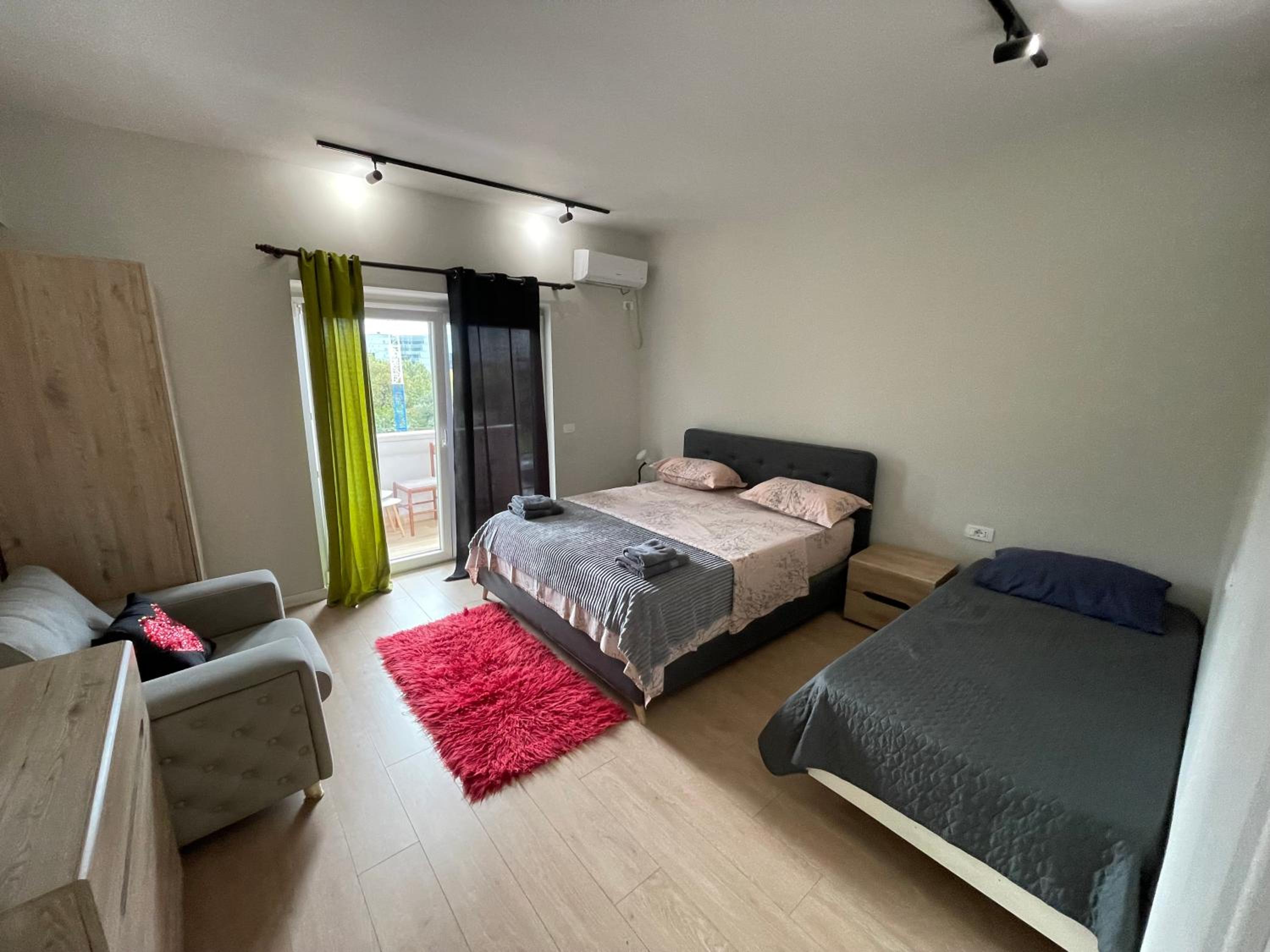 Museum Center One Bedroom App - ENJOY TRAVEL