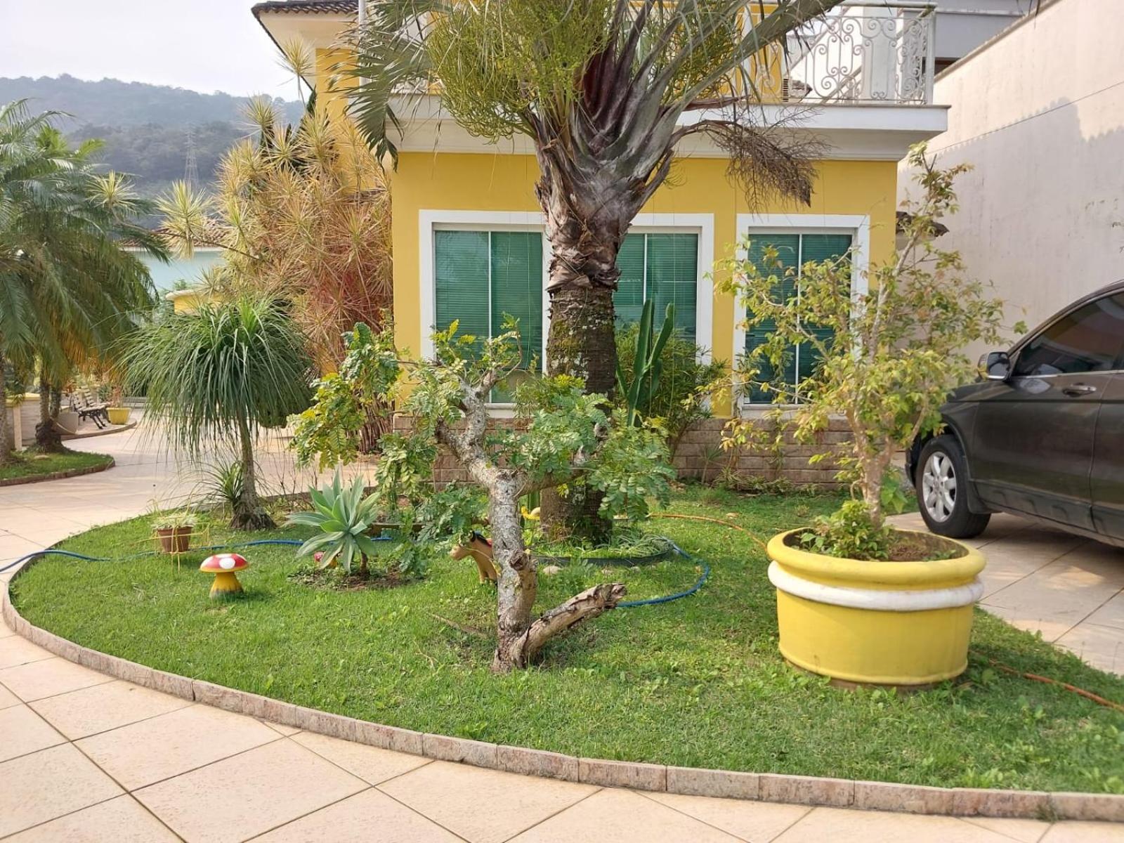 Casa em condomínio com Praia Reservada