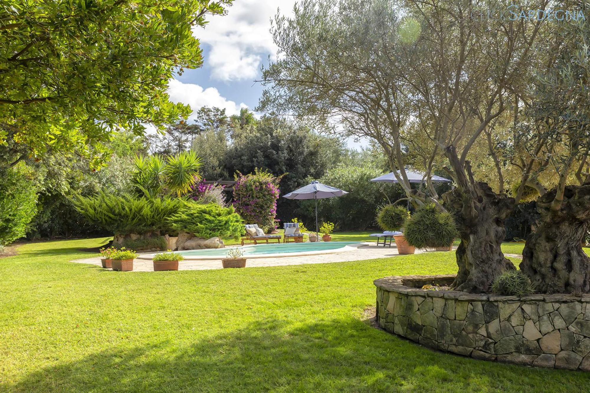 Hotel Alghero Villa Rujia with garden and pool - Image 1