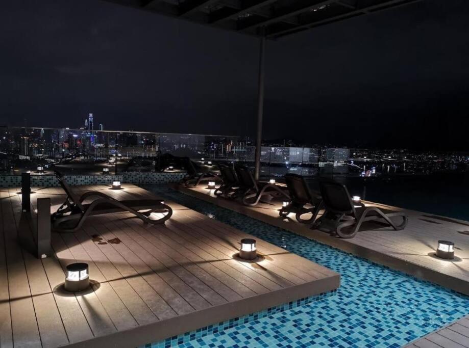 EkoCheras max5pax Romance Retreats #freeparking #netflix #wifi