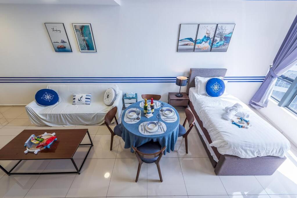 EkoCheras max5pax Romance Retreats #freeparking #netflix #wifi