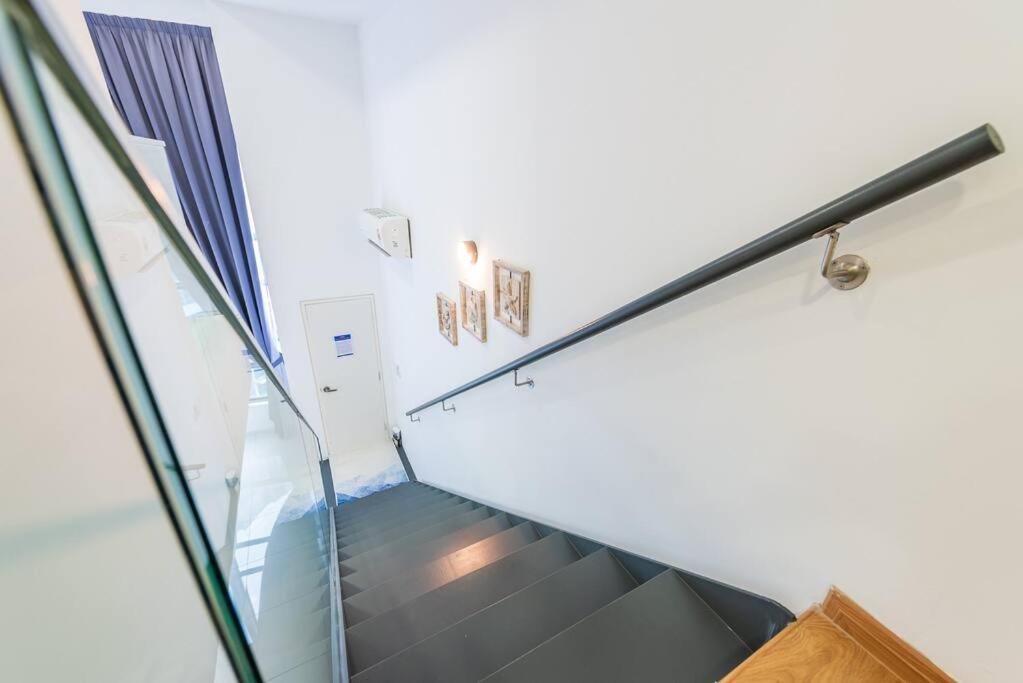 EkoCheras max5pax Romance Retreats #freeparking #netflix #wifi