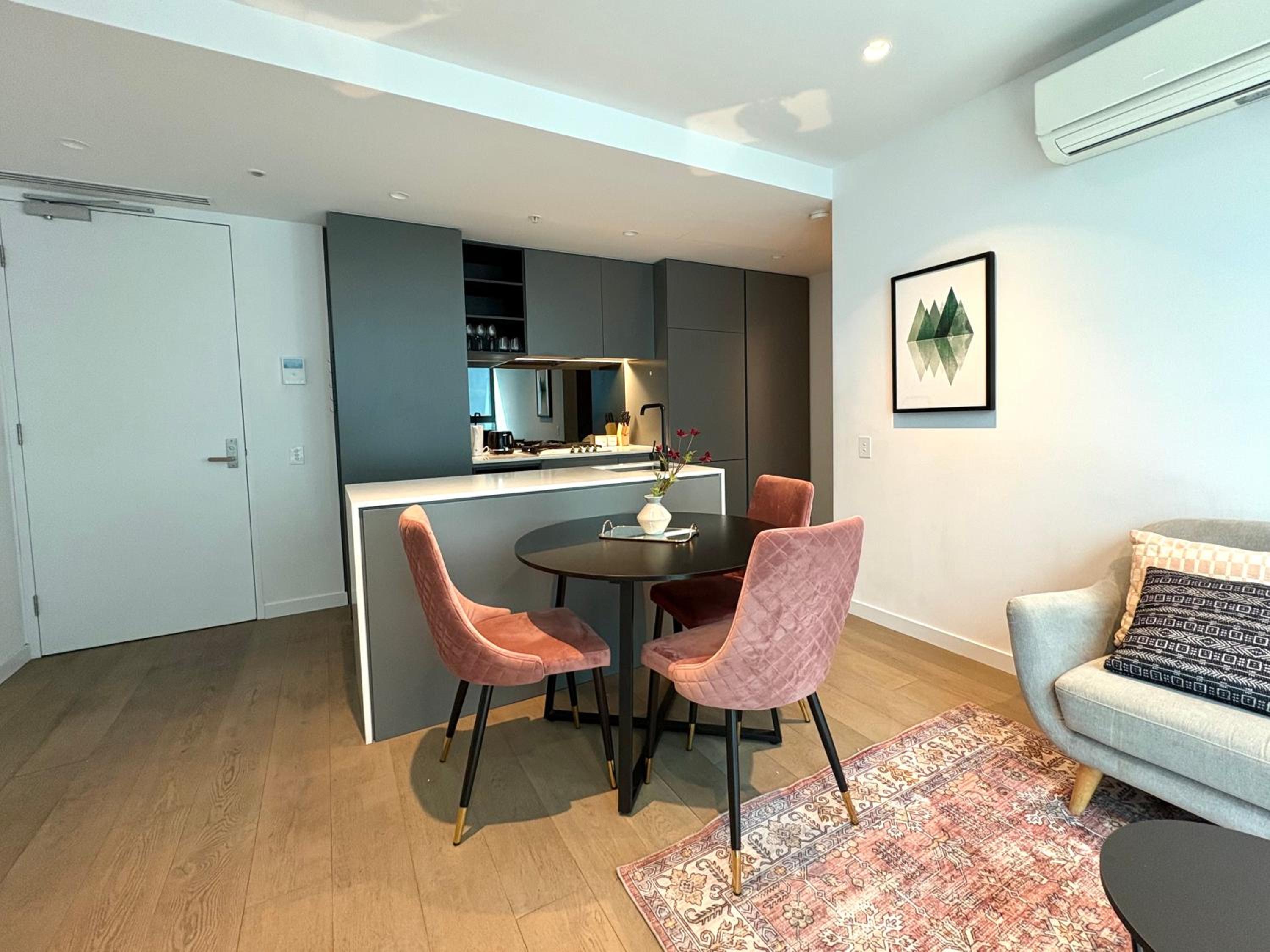 Mega Style Apartments Victoria One
