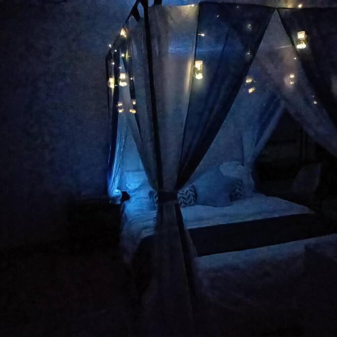 EkoCheras max5pax Romance Retreats #freeparking #netflix #wifi