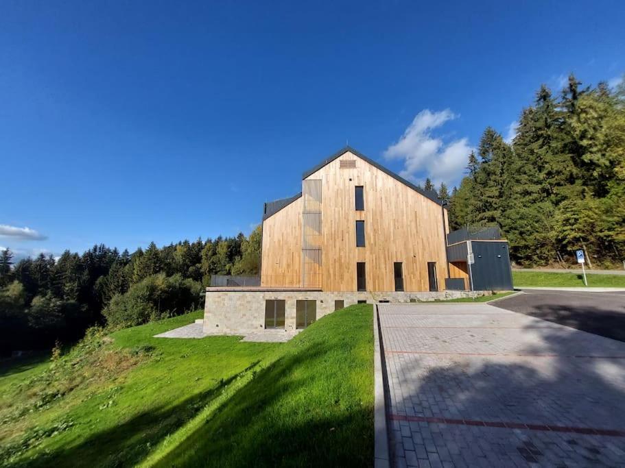 Benecko s terasou a s možností wellness 3475