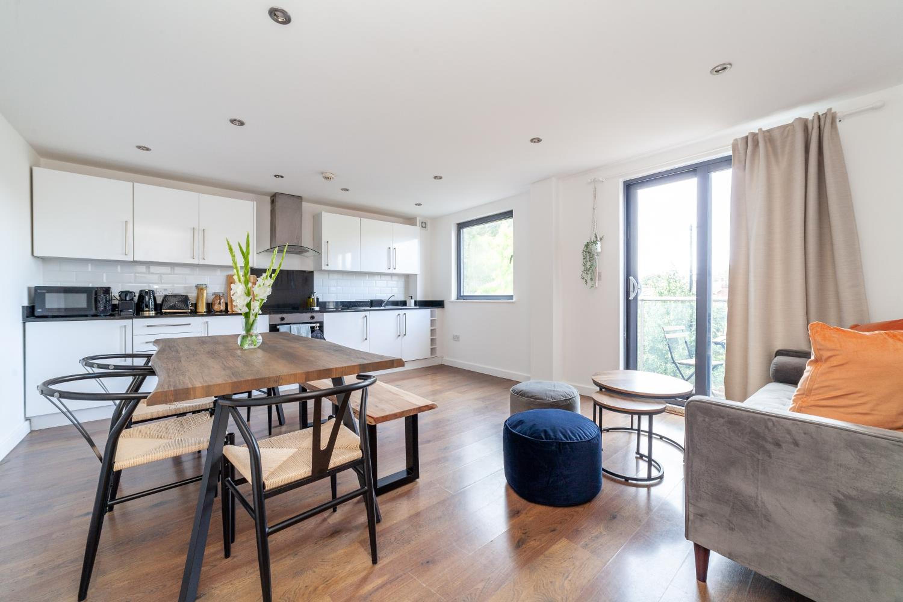 Modern 3 Bed & 3 Bathrooms Flat, Hackney Downs