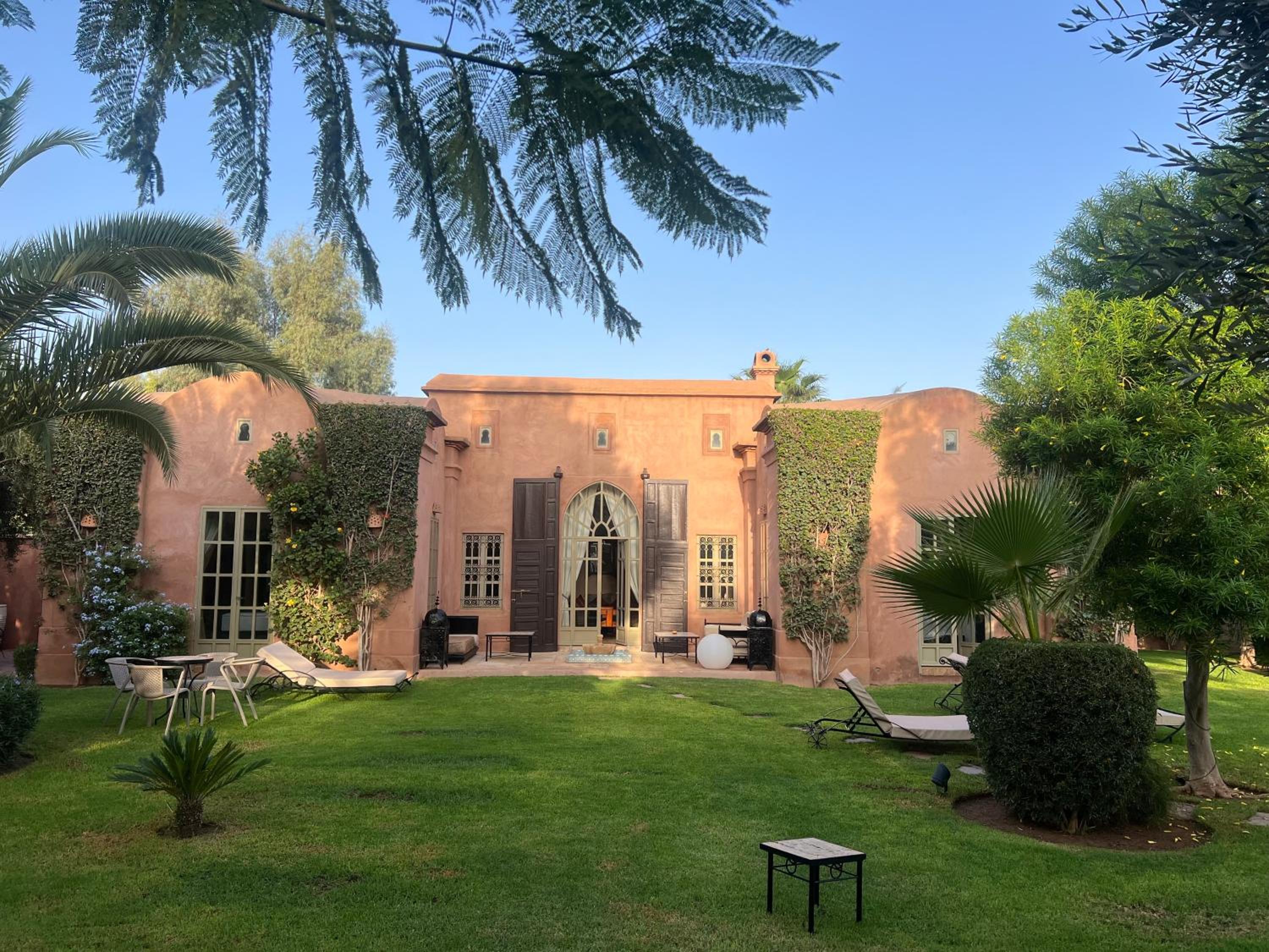 Hotel Villa #1 ‘Rosalie’ - Image 1