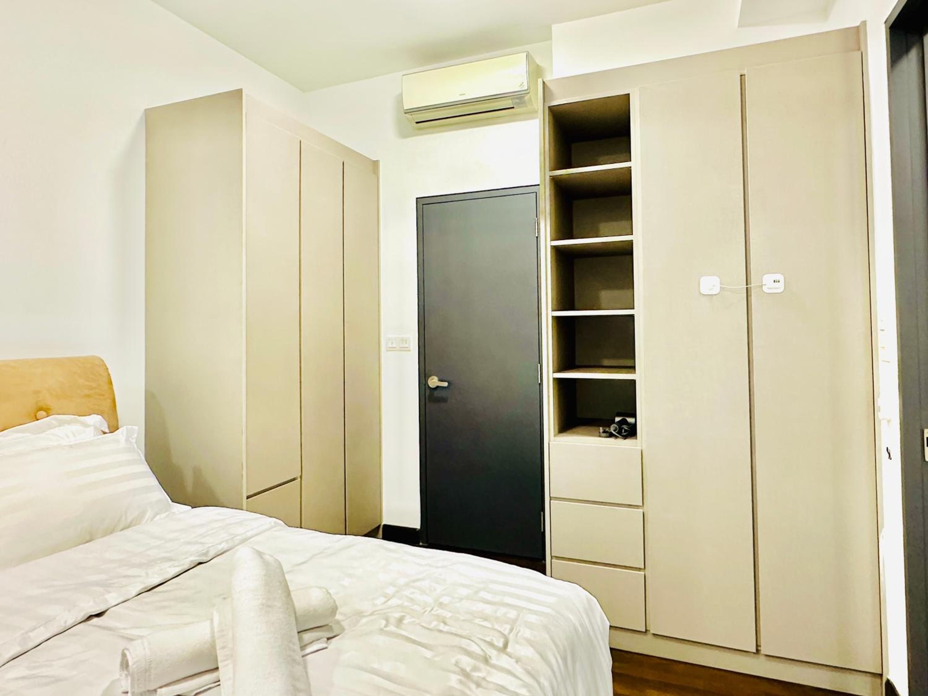 V Residence Suites-3A