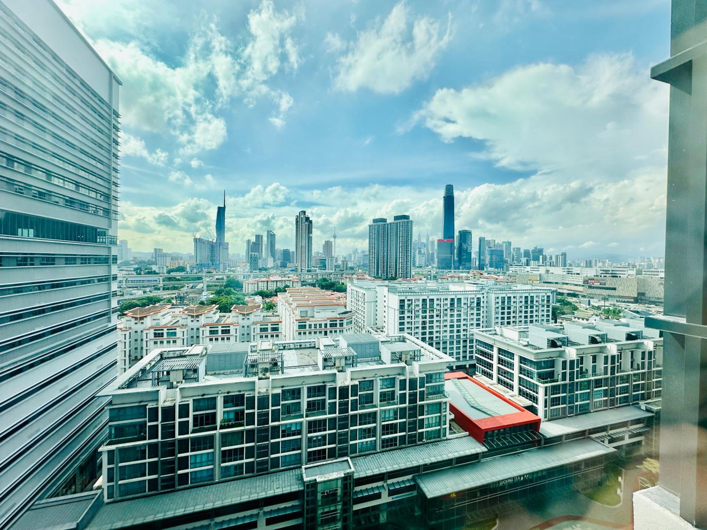V Residence Suites-3A