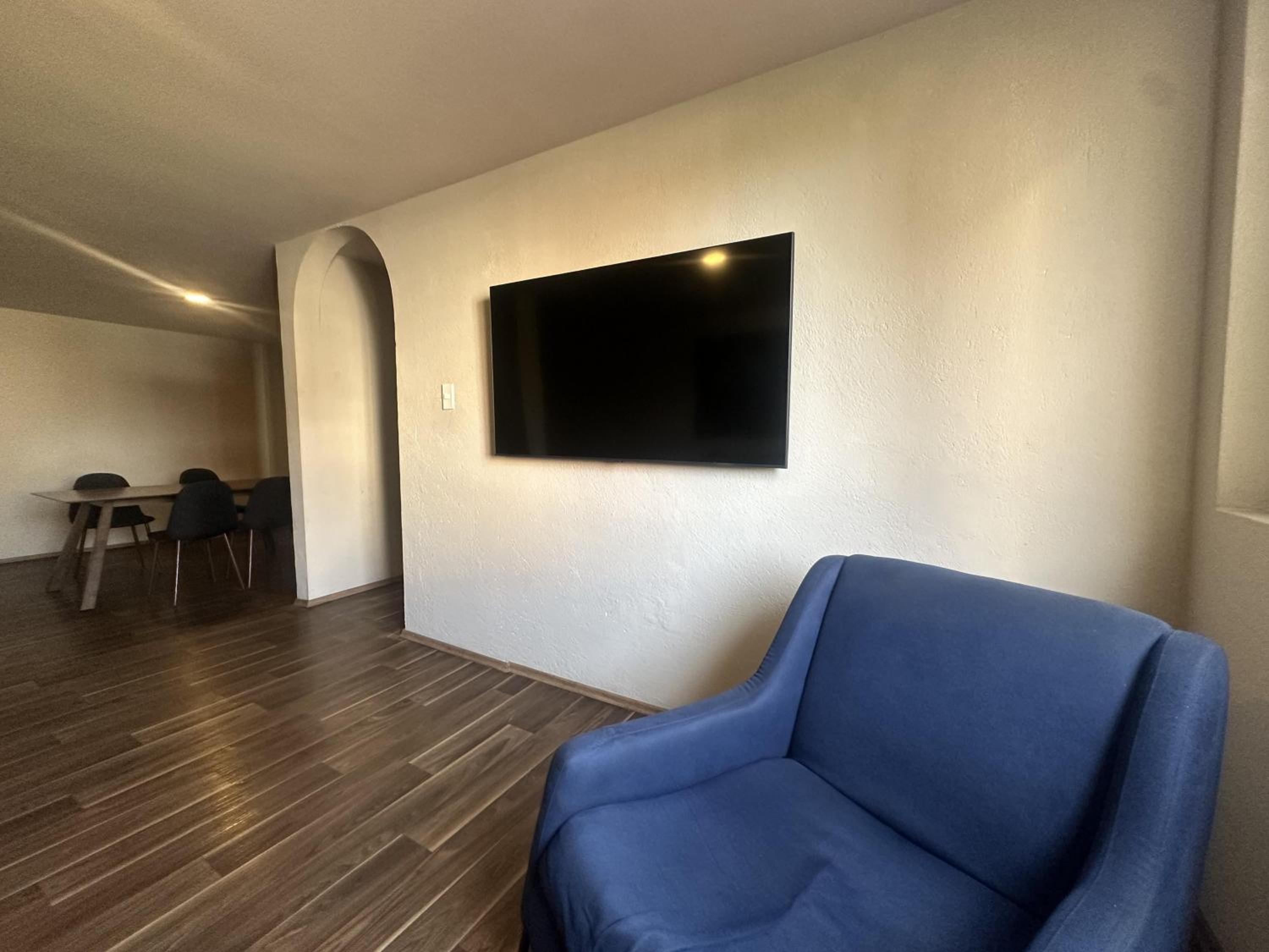 Bright & Stylish in Roma Condesa Sleeps 7 photo 2