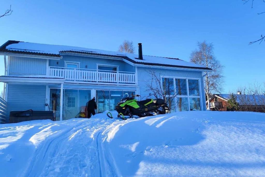 Polar River Villa