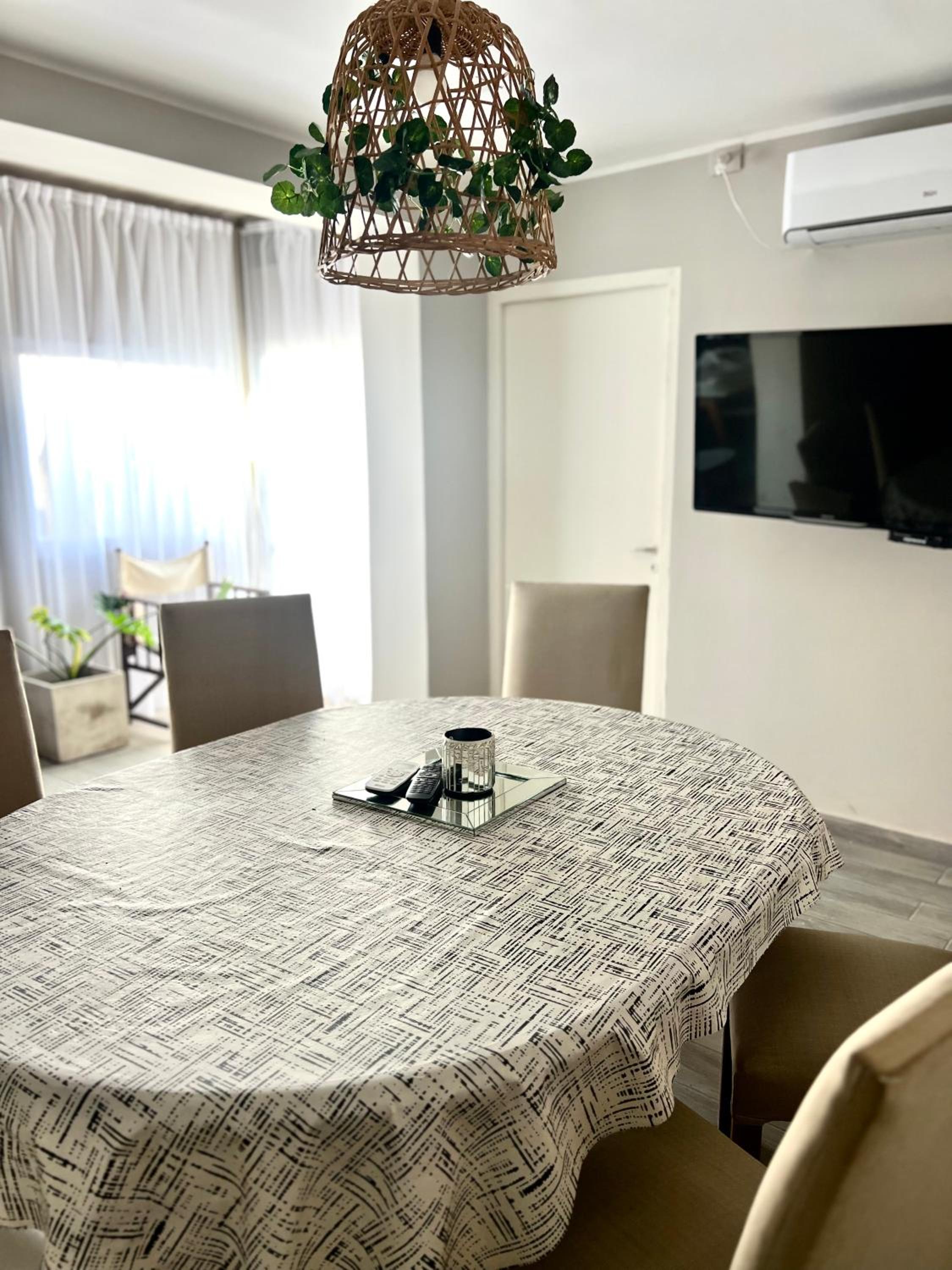 Casa amplia y funcional zona céntrica Punto Alquiler