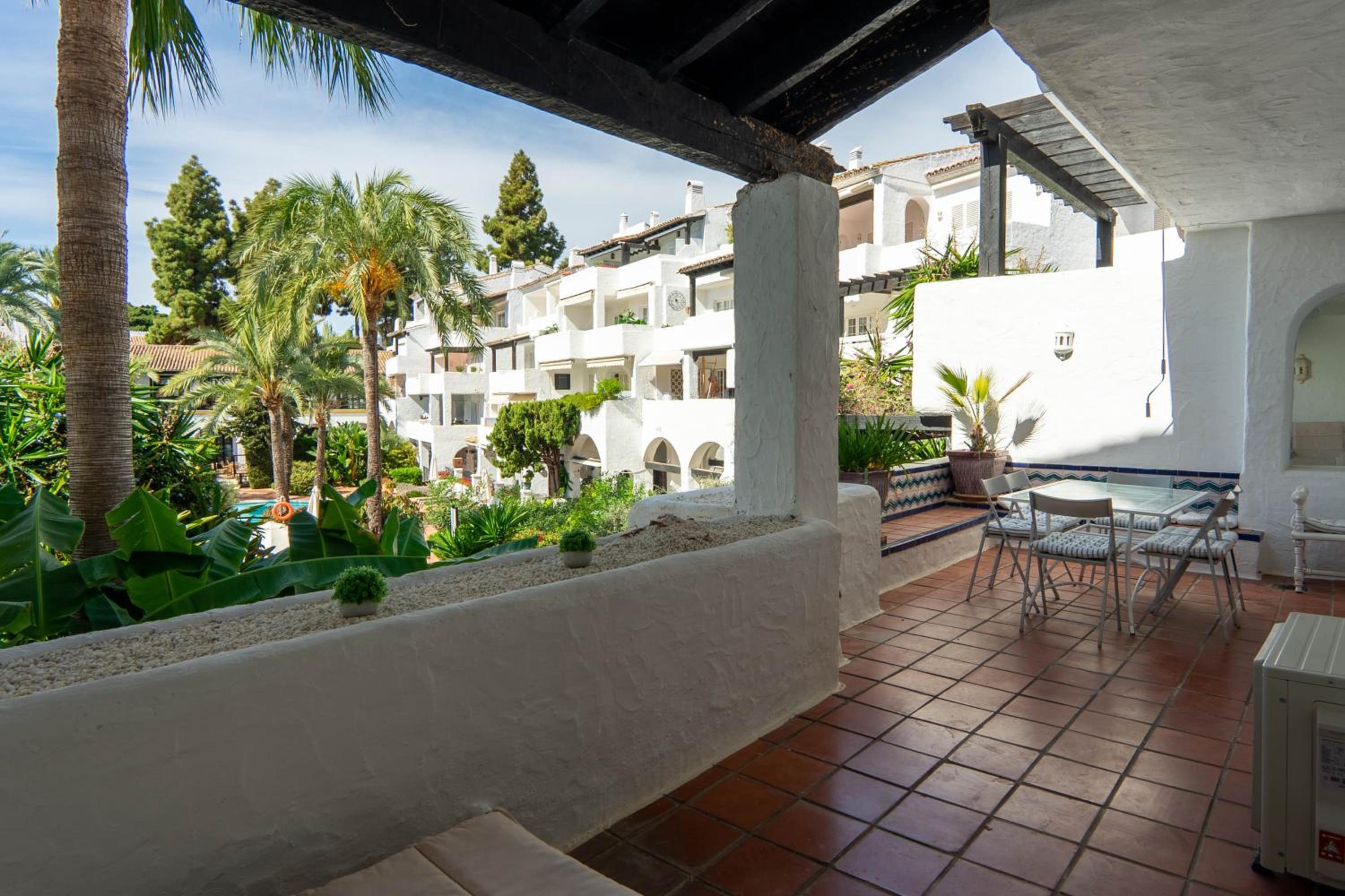 Luxury apartment in Puento Romano