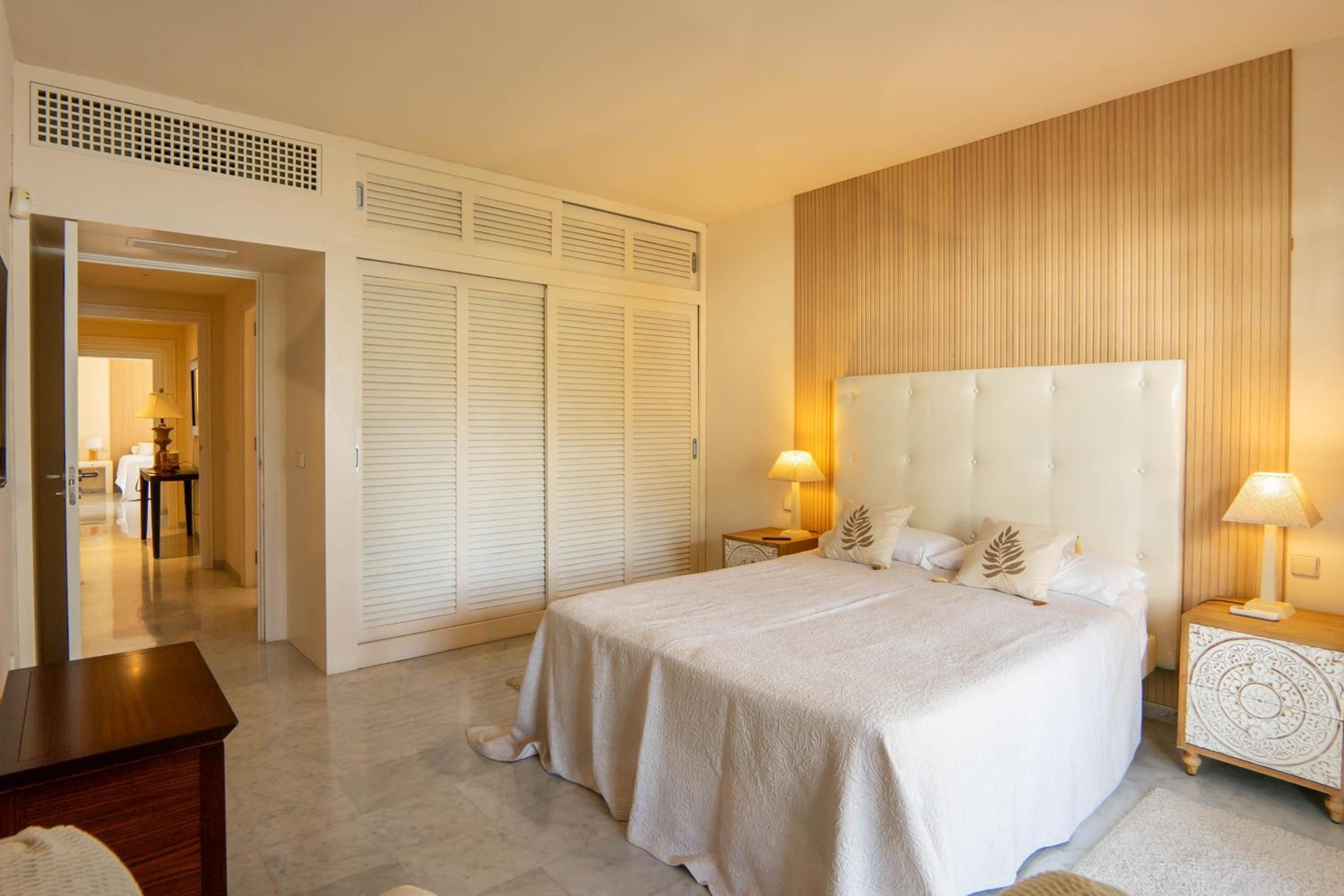 Luxury apartment in Puento Romano