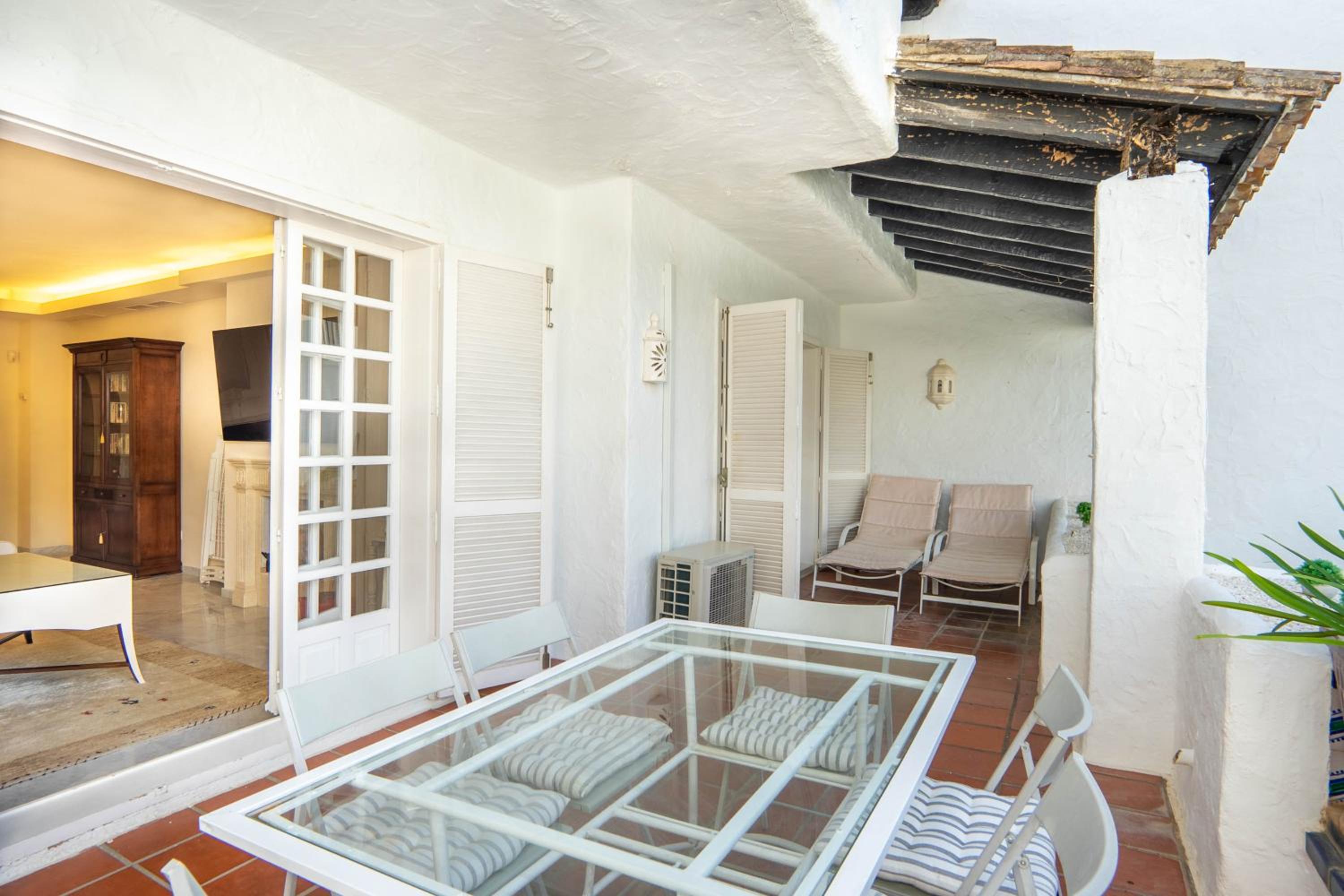 Luxury apartment in Puento Romano
