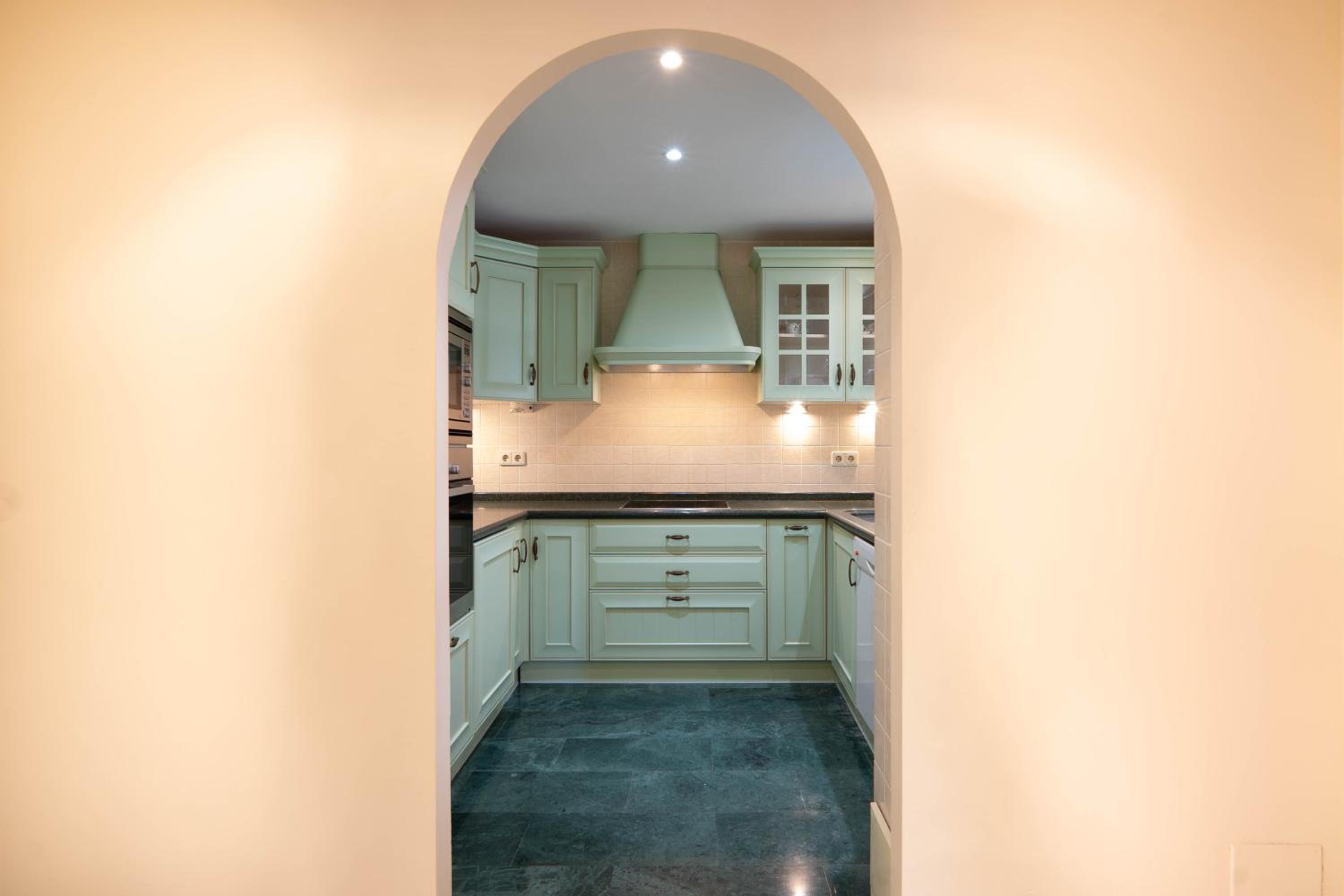 Luxury apartment in Puento Romano