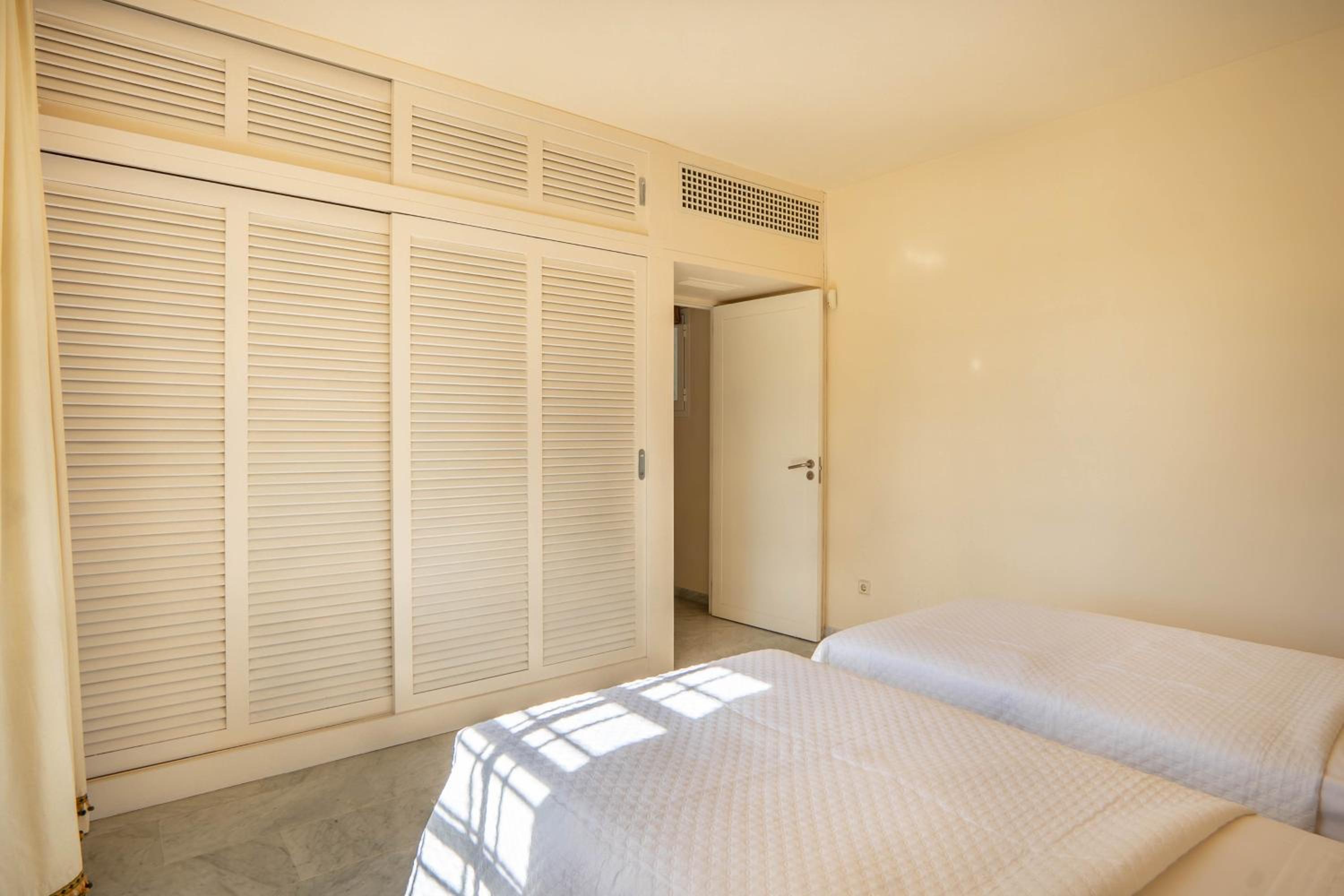 Luxury apartment in Puento Romano