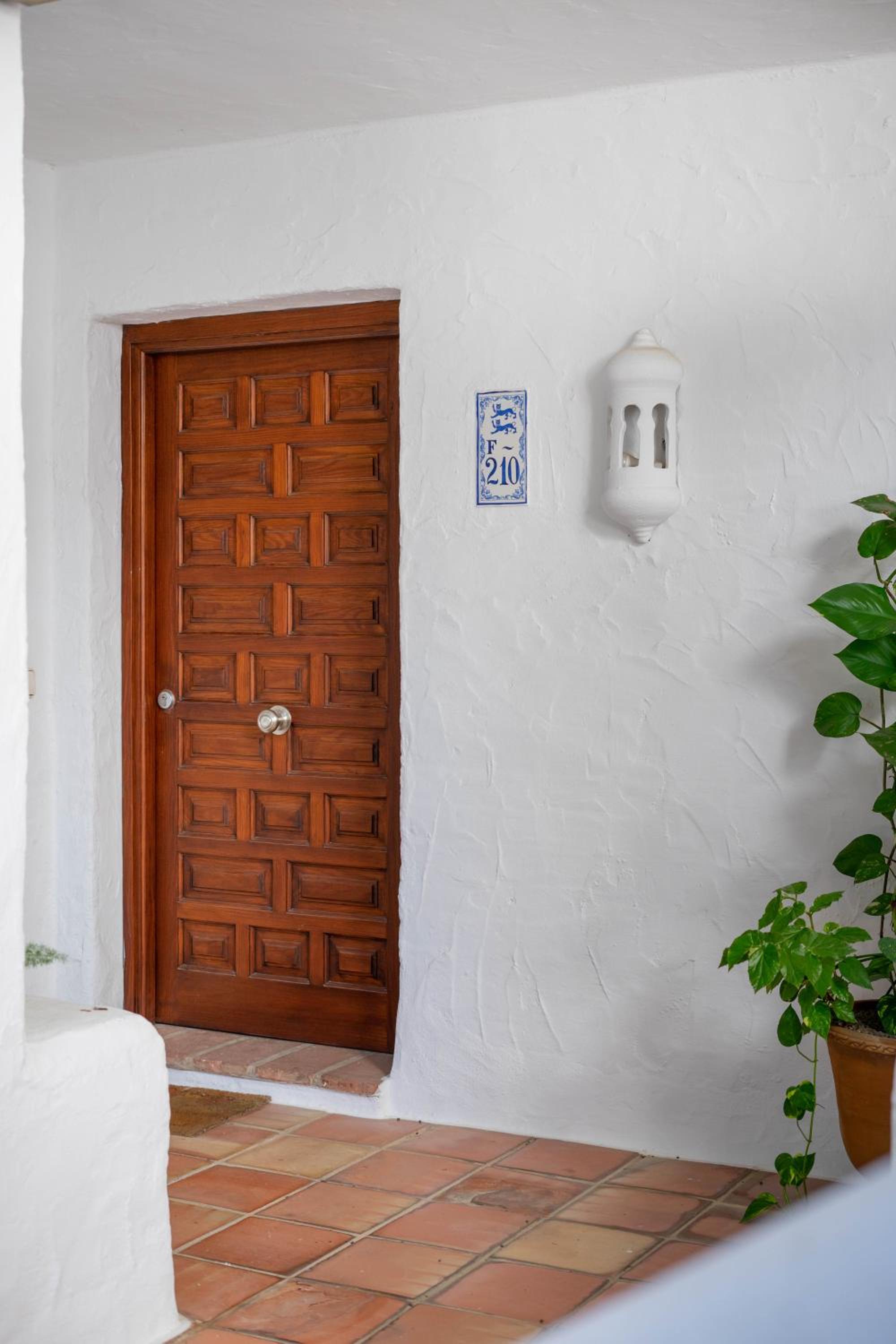 Luxury apartment in Puento Romano