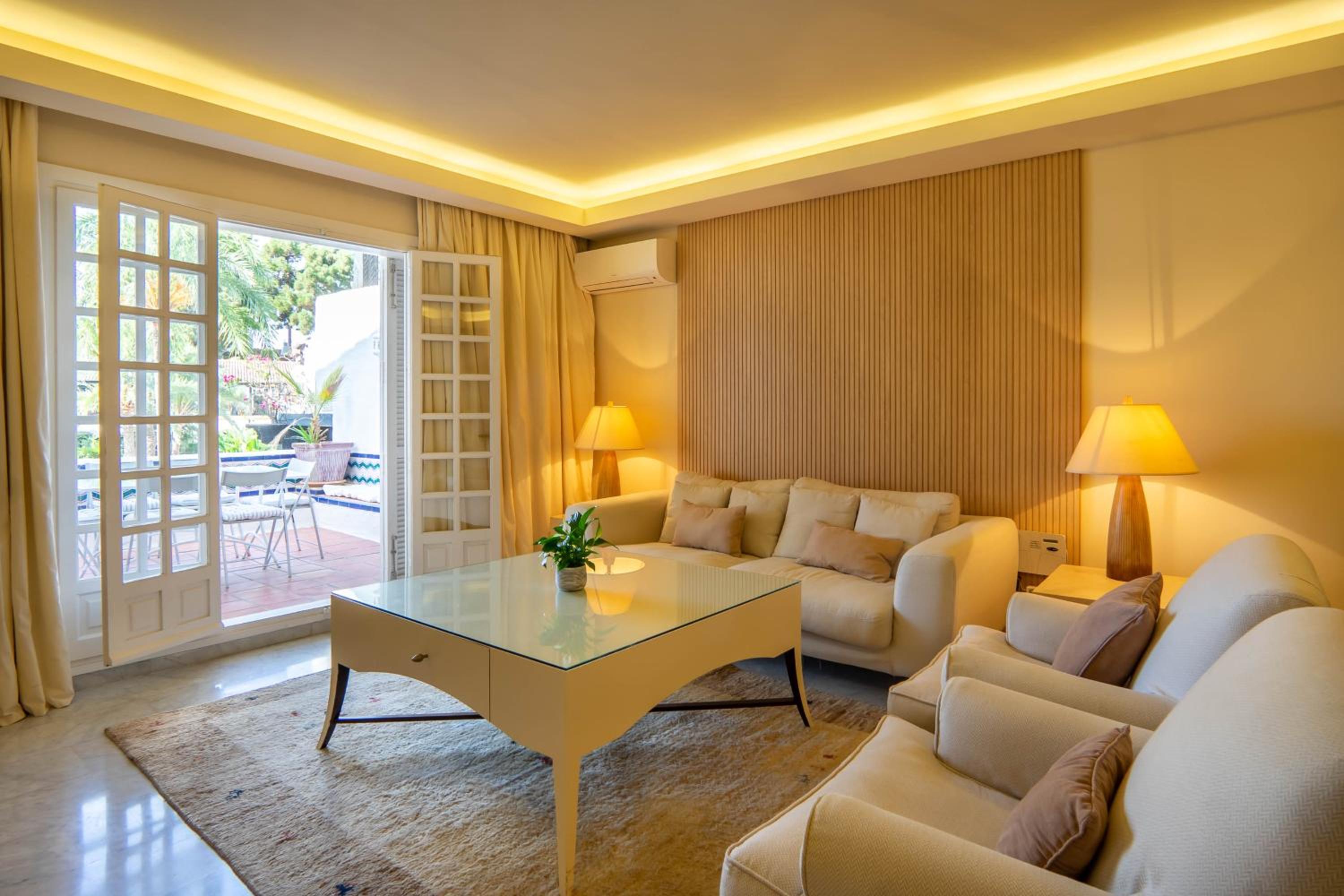 Luxury apartment in Puento Romano