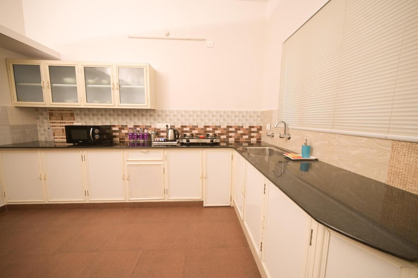 Castilo Inn Hotel Apartments