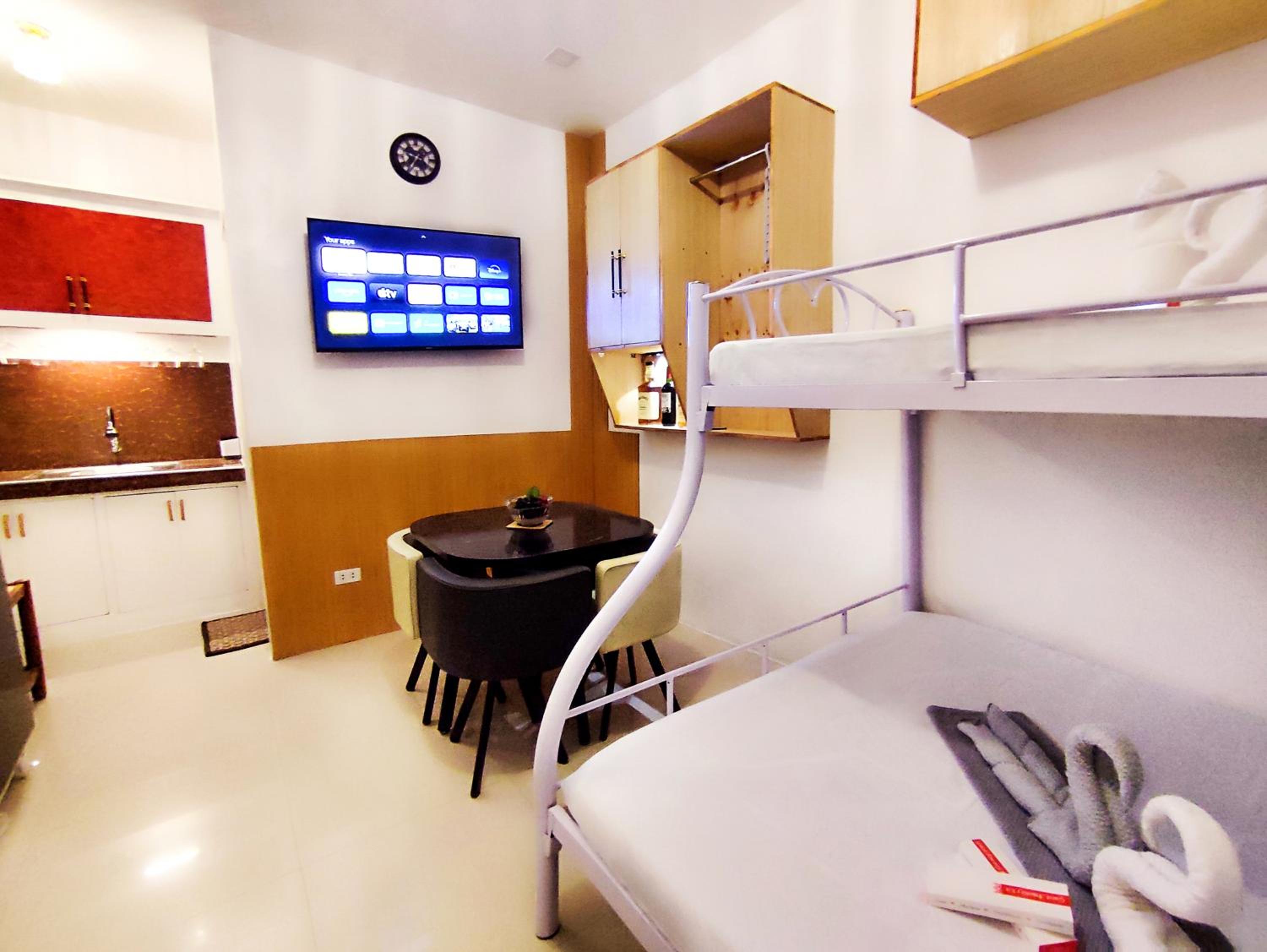 SNOW Studio Apartment - Near Clark International Airport view 3