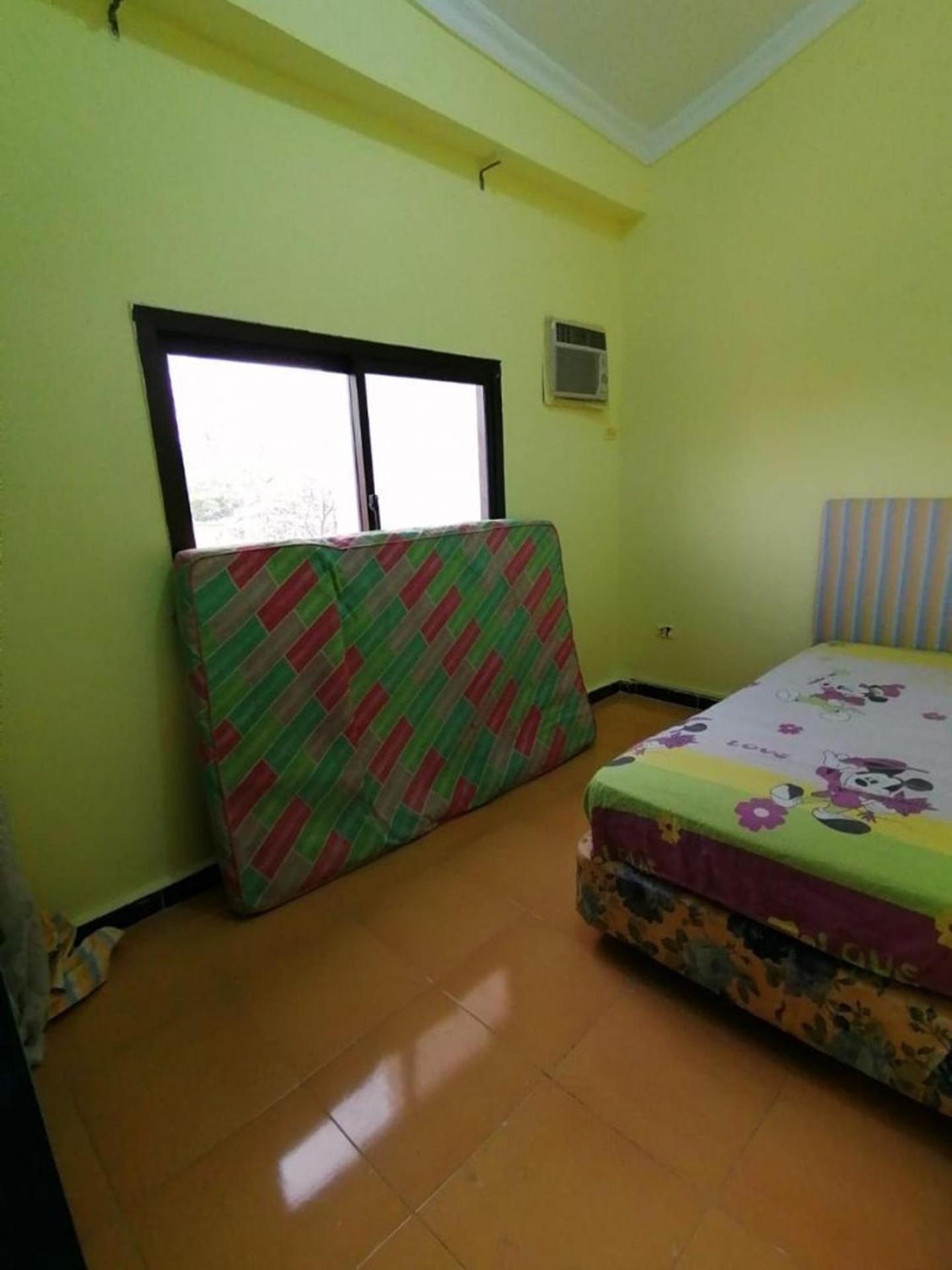 Villa - Sleeps 10 & Free Parking view 2