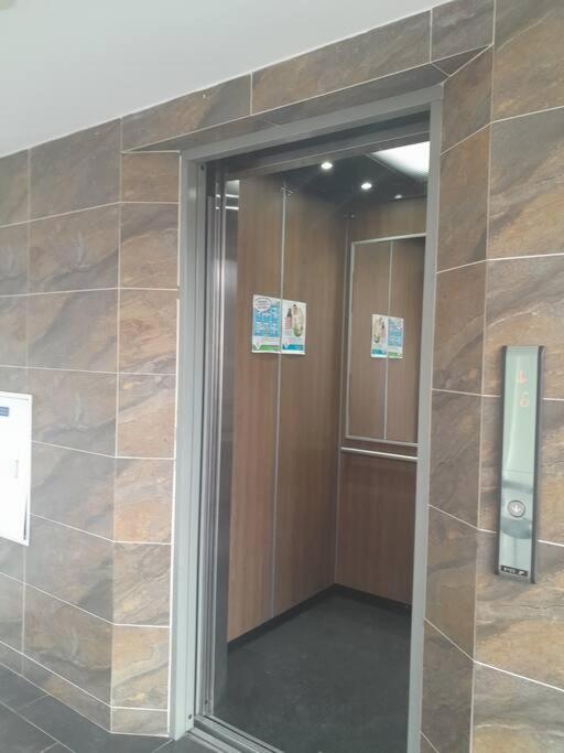 Apto con balcon cerca a Plaza Arrayanes Itagui, minutos de cine, restaurantes gimnasio