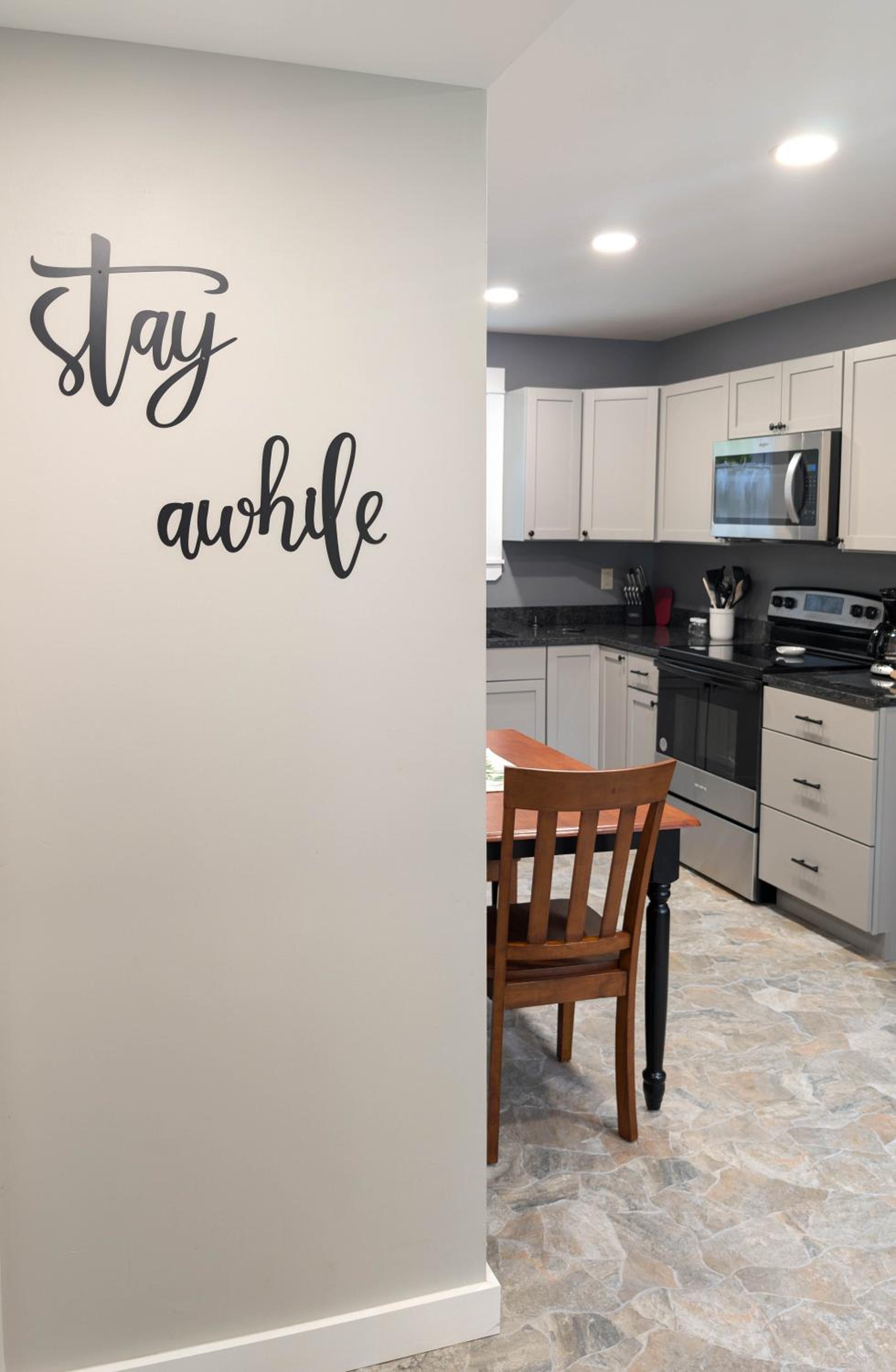 Newly Renovated Acadia Apartment Mple Street