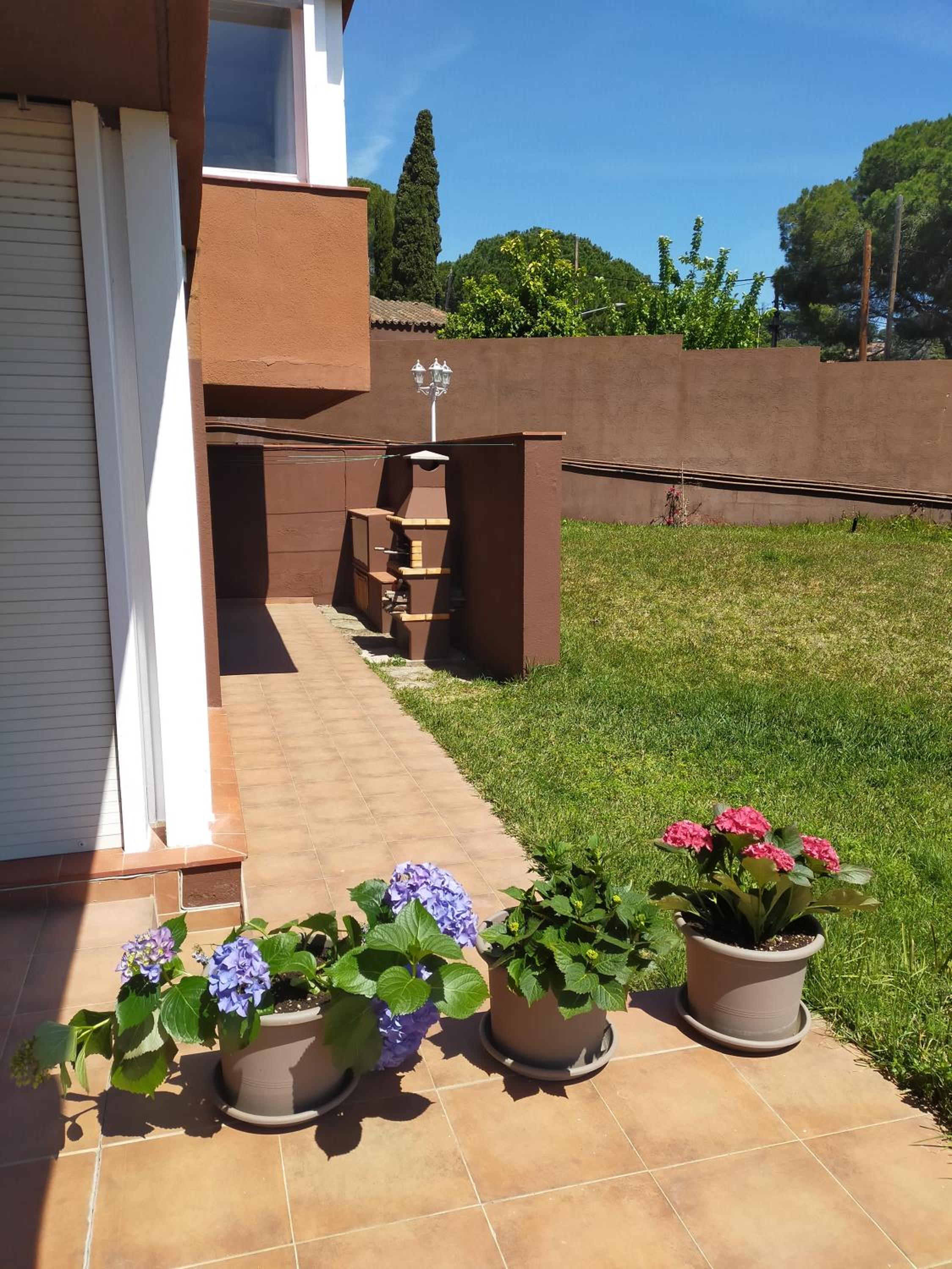 Great 70's Style House view 2