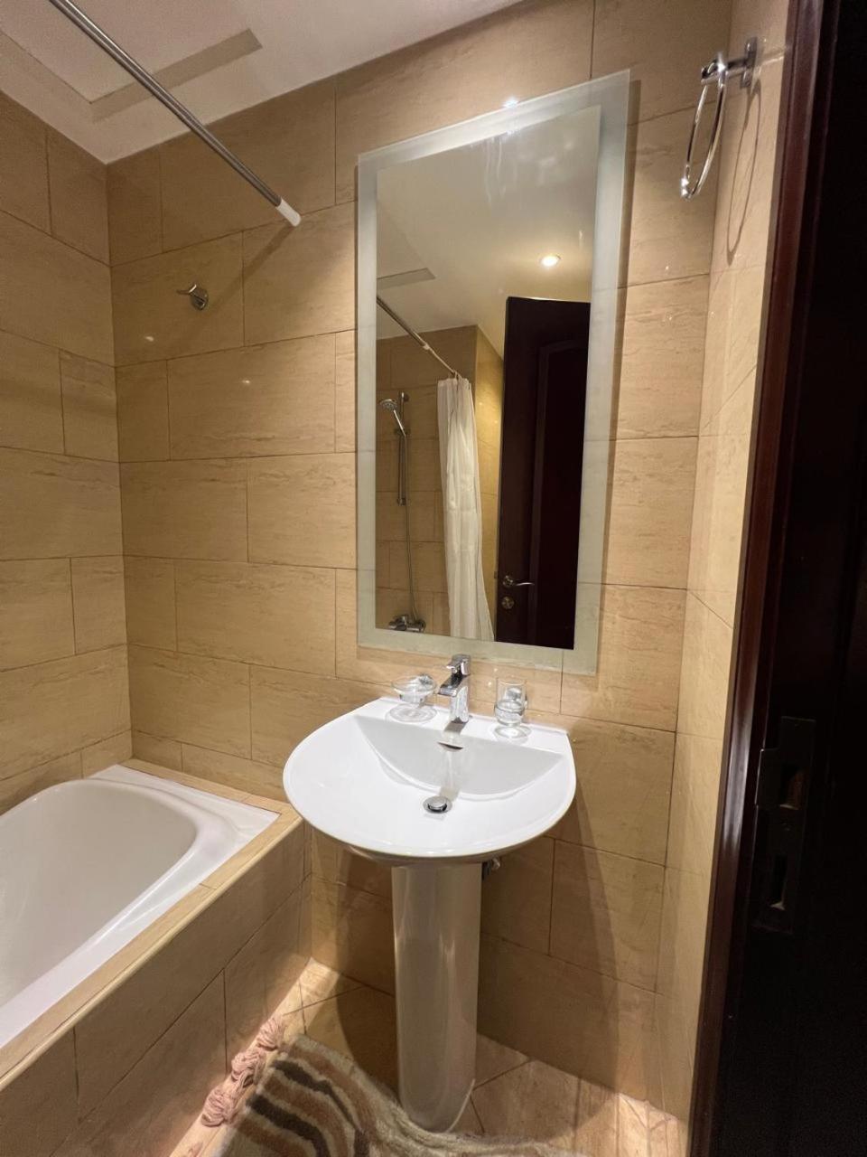 Hala Holiday Homes - Al Hamra Village, RAK, photo 14